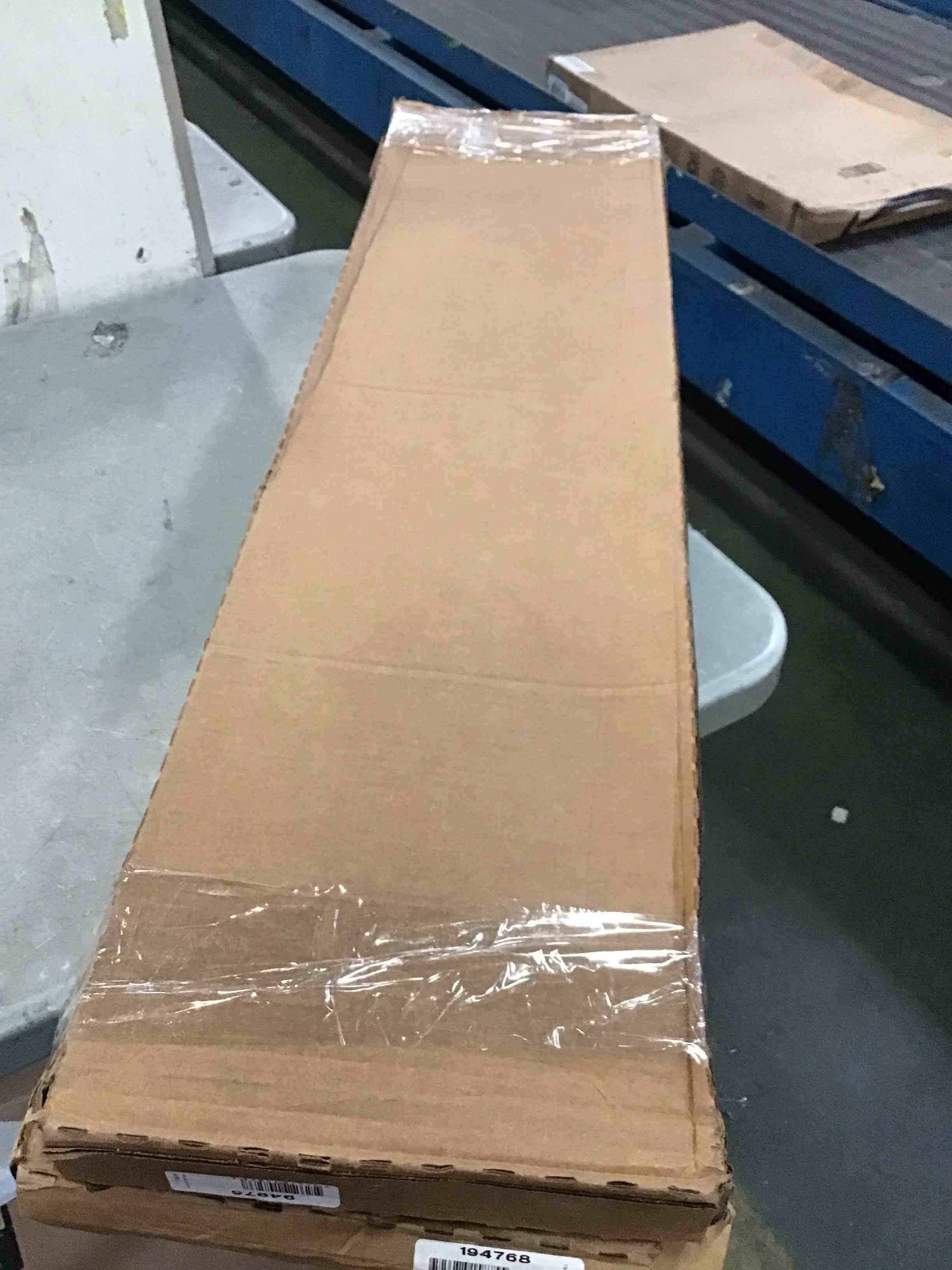 https://s3.amazonaws.com/lotting-images-prod/bidfta/GRN6855753_1720799827252.jpeg