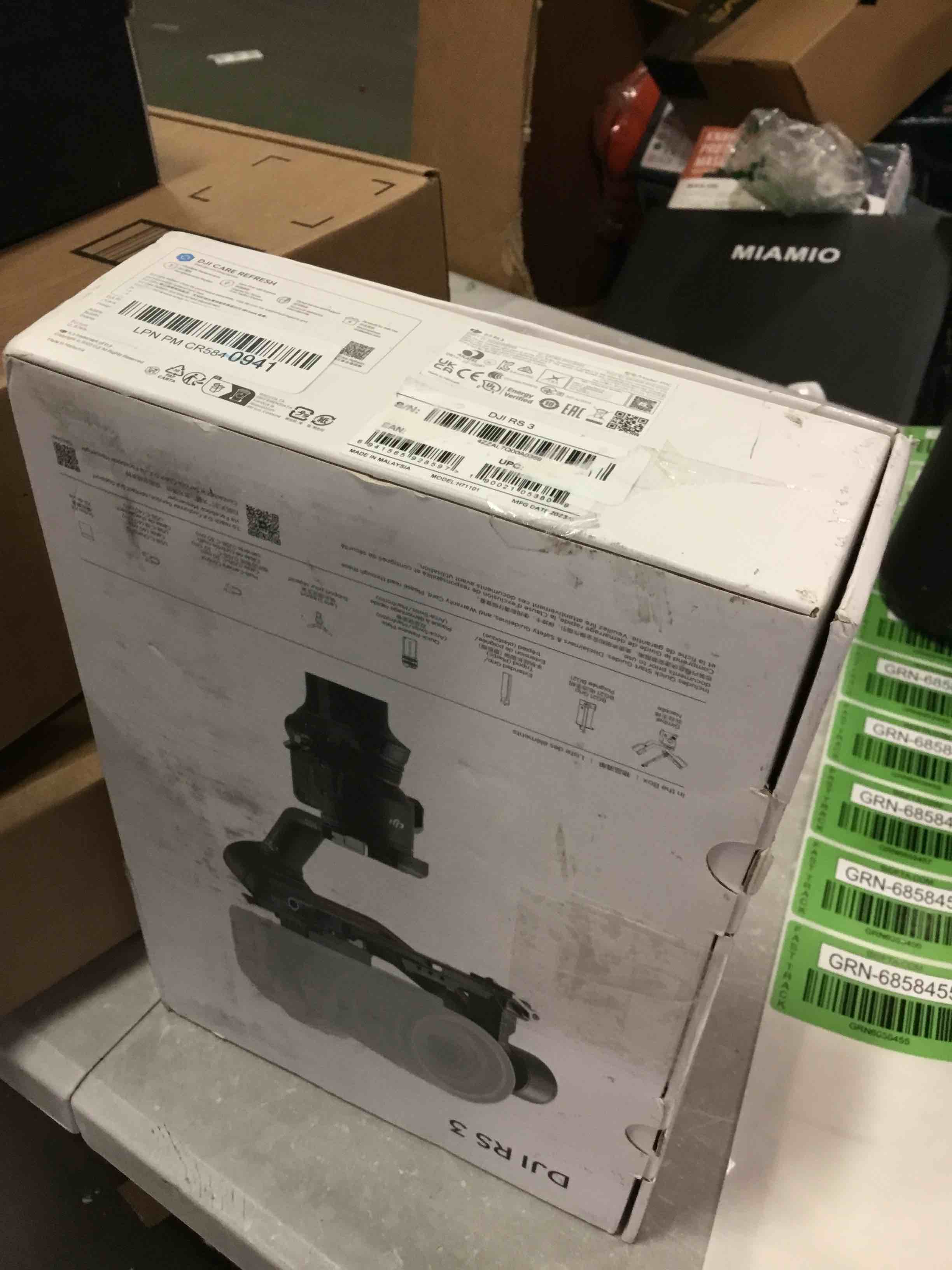 https://s3.amazonaws.com/lotting-images-prod/bidfta/GRN6858455_1720637275067.jpeg