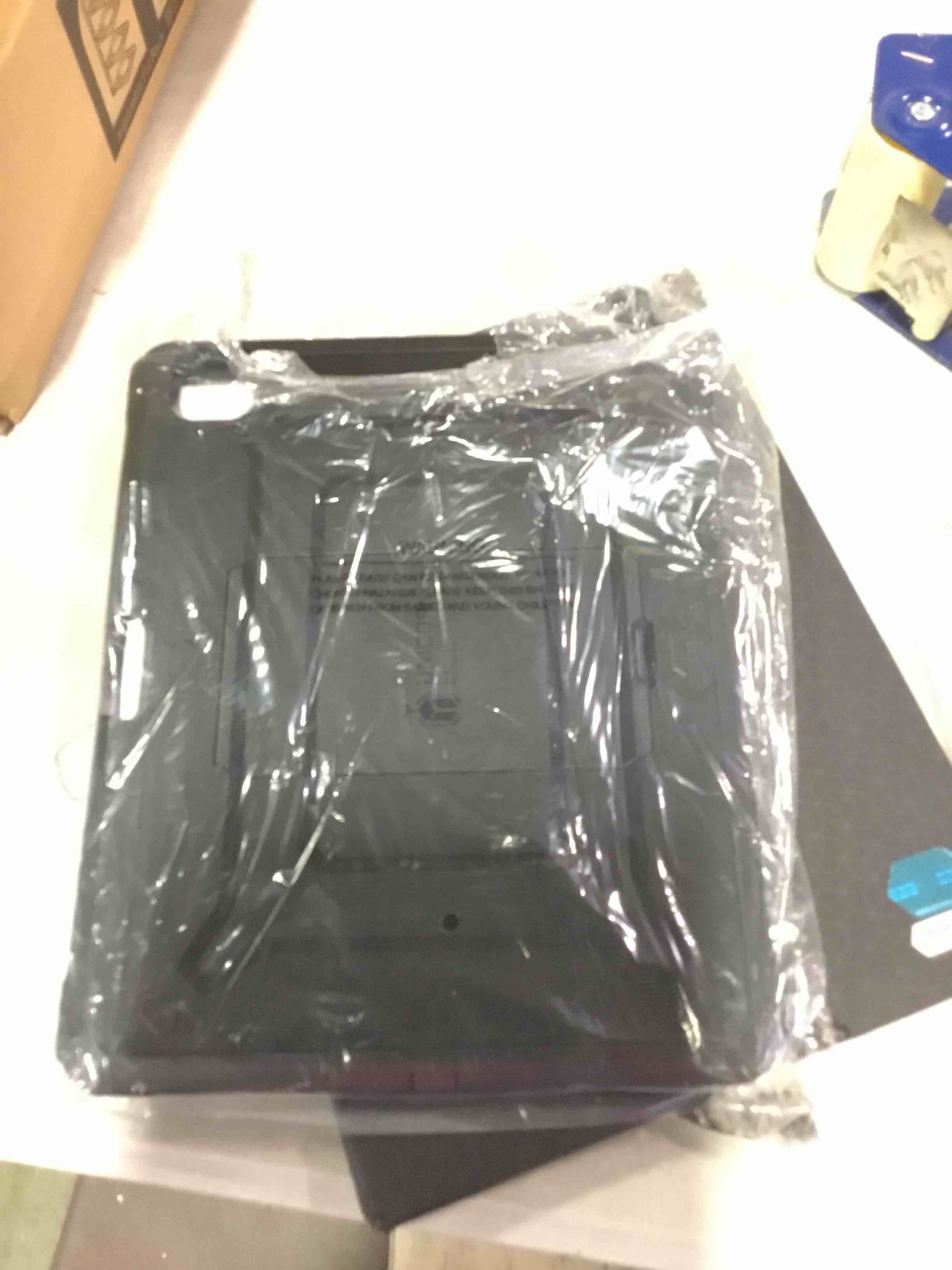 https://s3.amazonaws.com/lotting-images-prod/bidfta/GRN6858920_1720791240428.jpeg