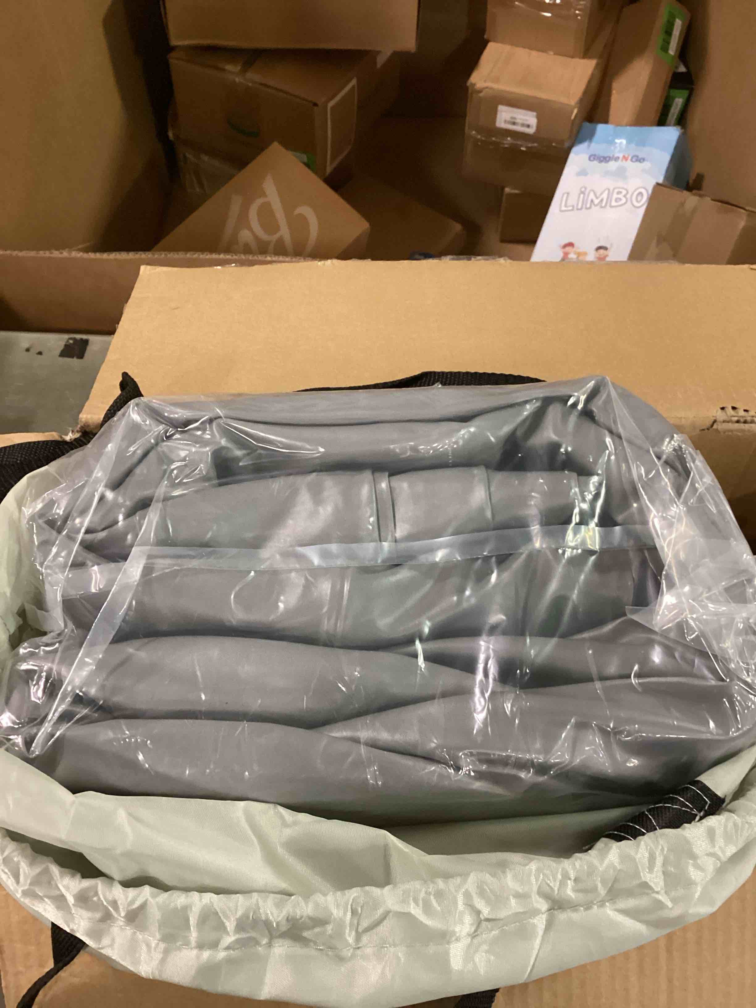 https://s3.amazonaws.com/lotting-images-prod/bidfta/GRN6860496_1721845922326.jpeg