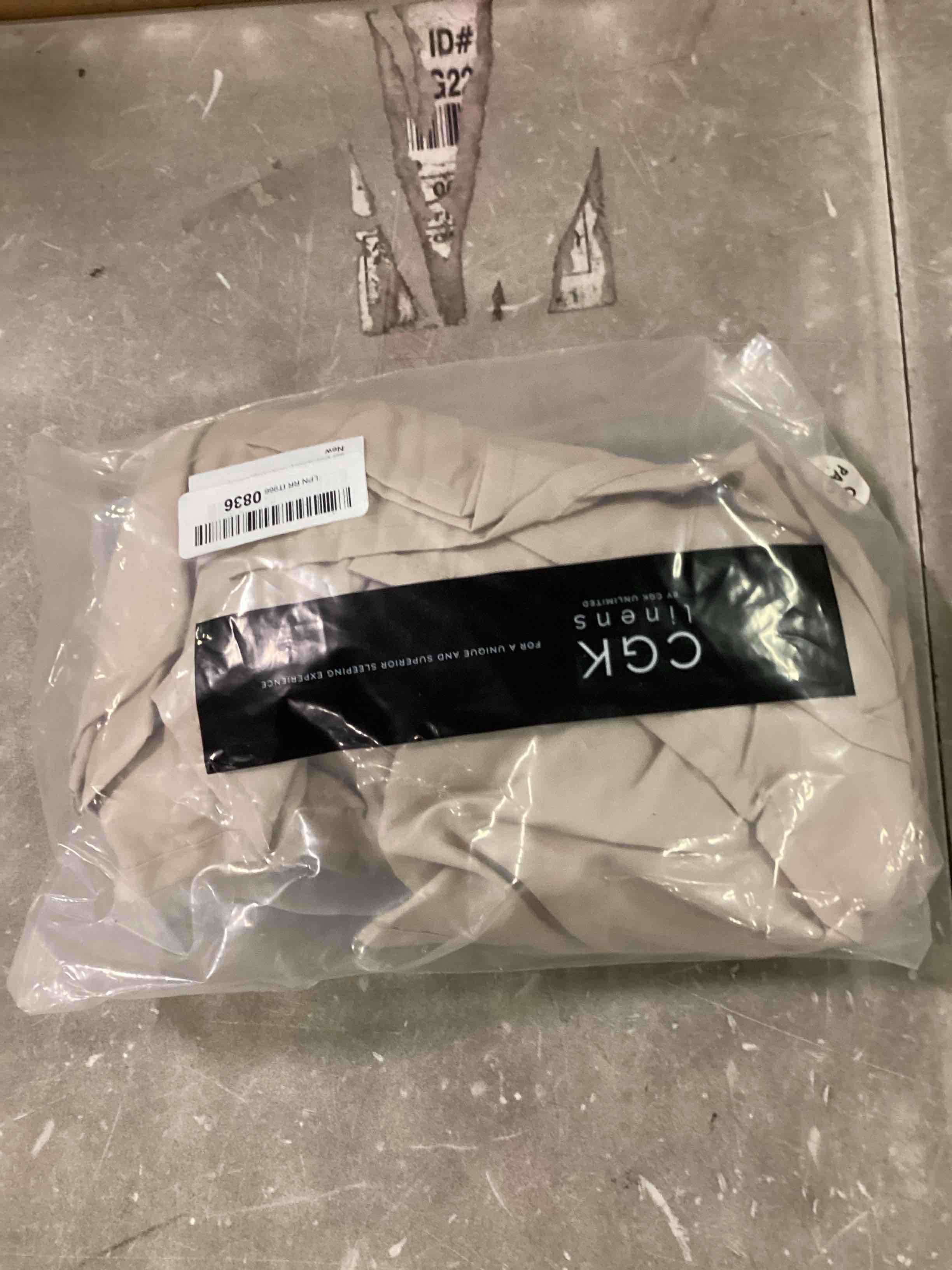 https://s3.amazonaws.com/lotting-images-prod/bidfta/GRN6860526_1721847555965.jpeg