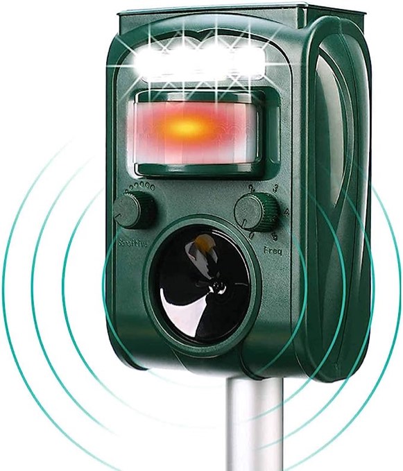 Solar Ultrasonic Animal Repeller, Cat Repellent, Motion Detection, Siren and Flash Repel. Dog, Squirrel, Deer, Raccoon, Skunk, Rabbit, Fox, etc