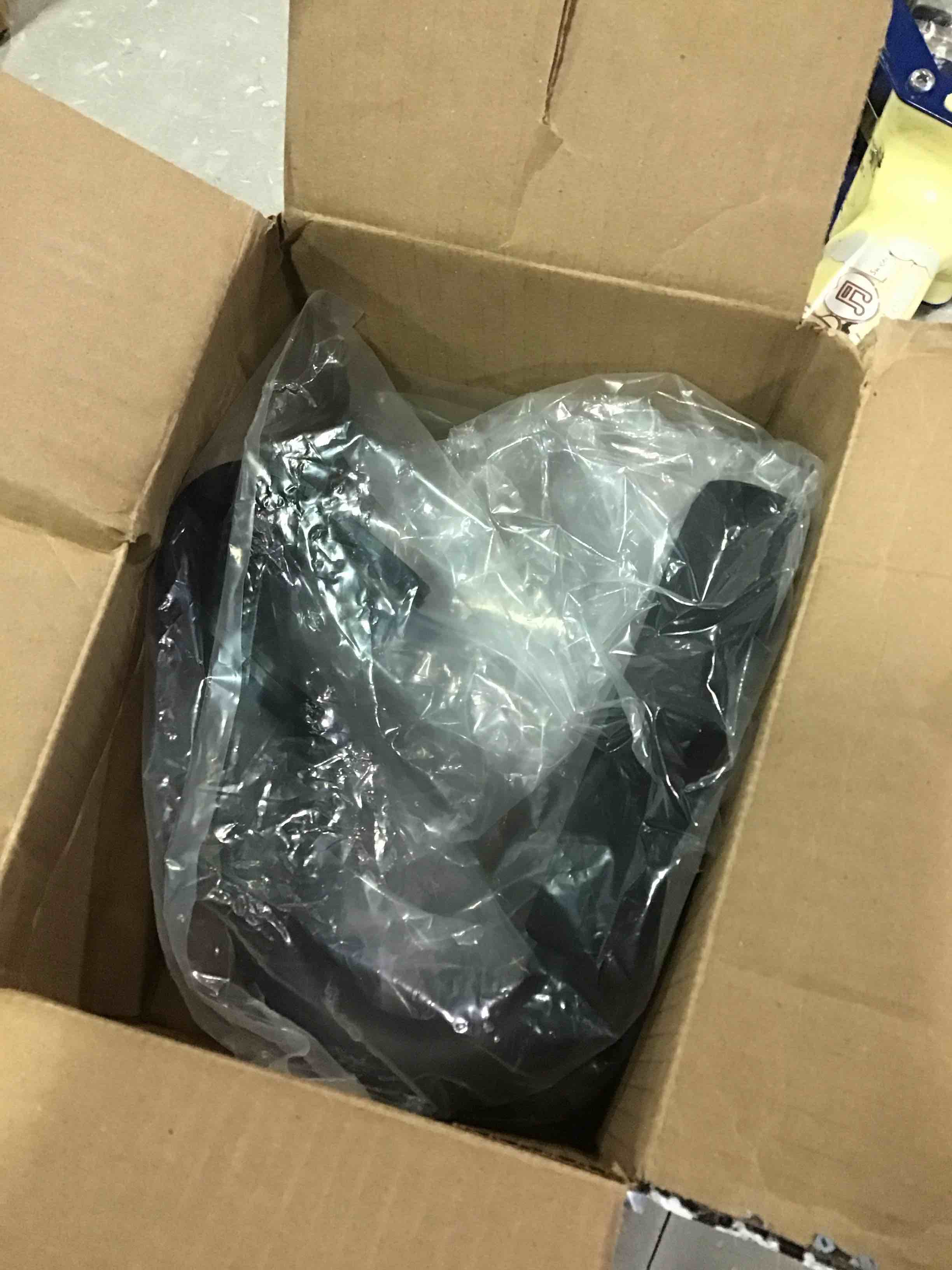 https://s3.amazonaws.com/lotting-images-prod/bidfta/GRN6862150_1722023043366.jpeg