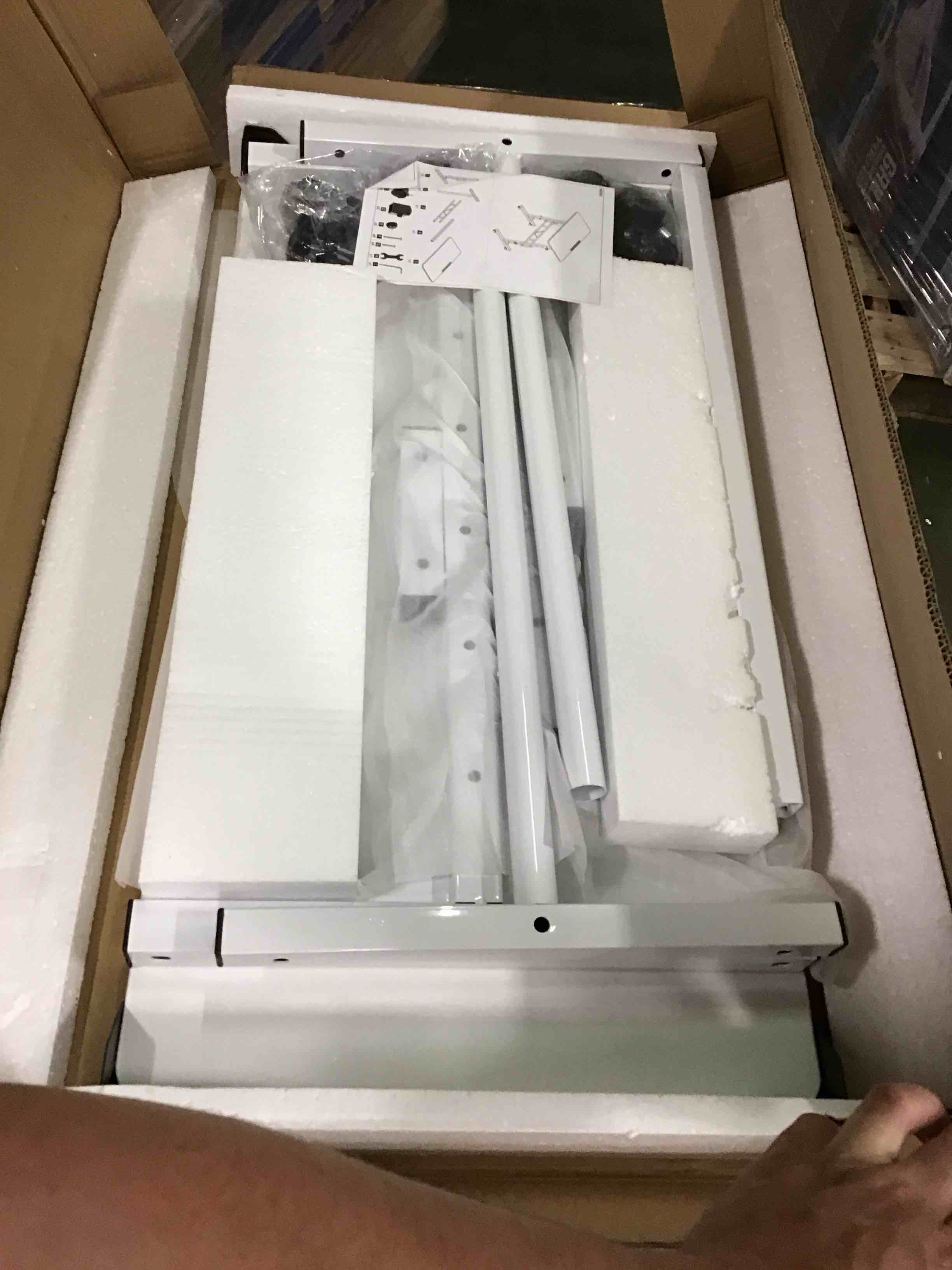 https://s3.amazonaws.com/lotting-images-prod/bidfta/GRN6863700_1723810362491.jpeg