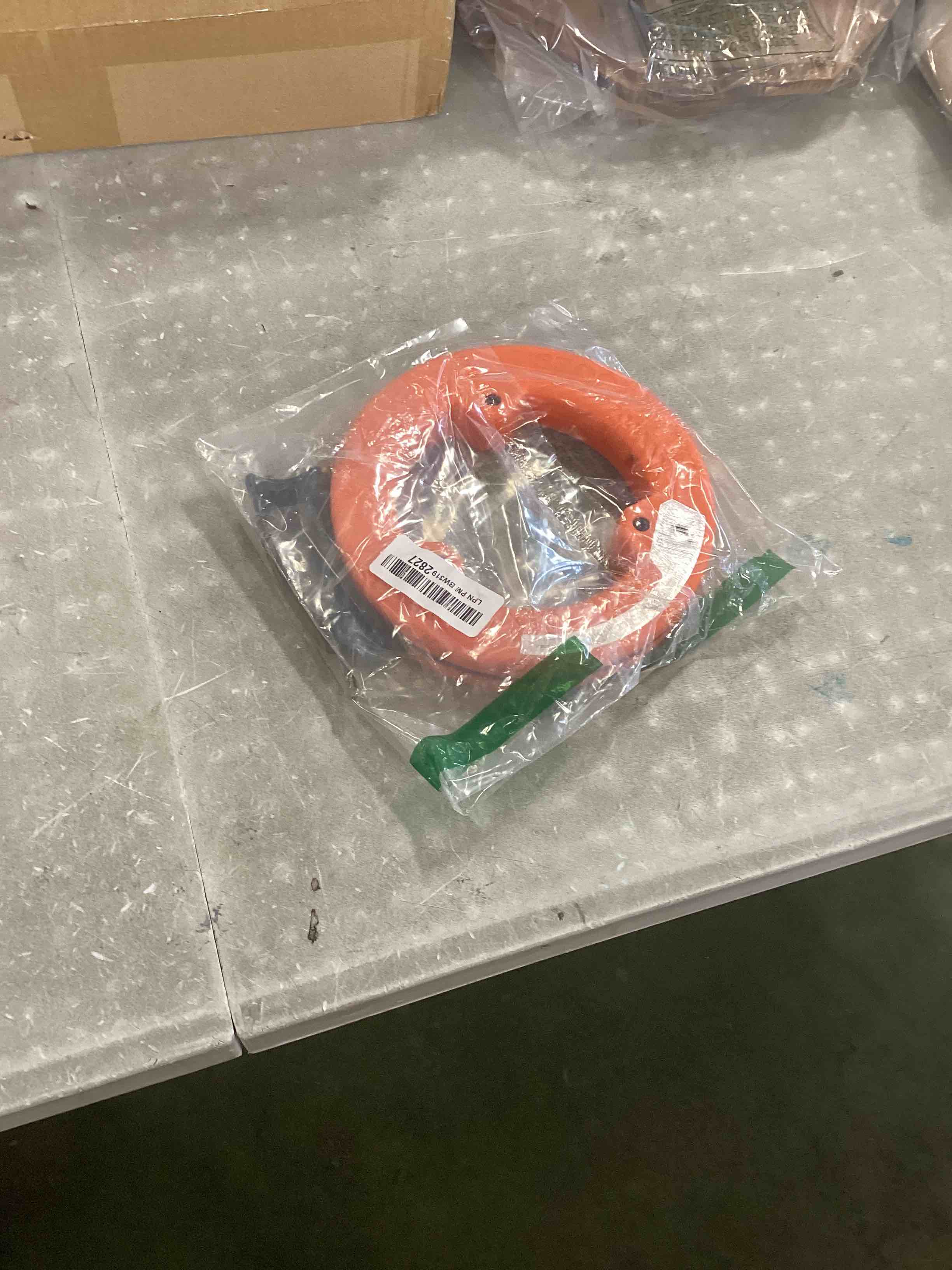 https://s3.amazonaws.com/lotting-images-prod/bidfta/GRN6866321_1721913790320.jpeg