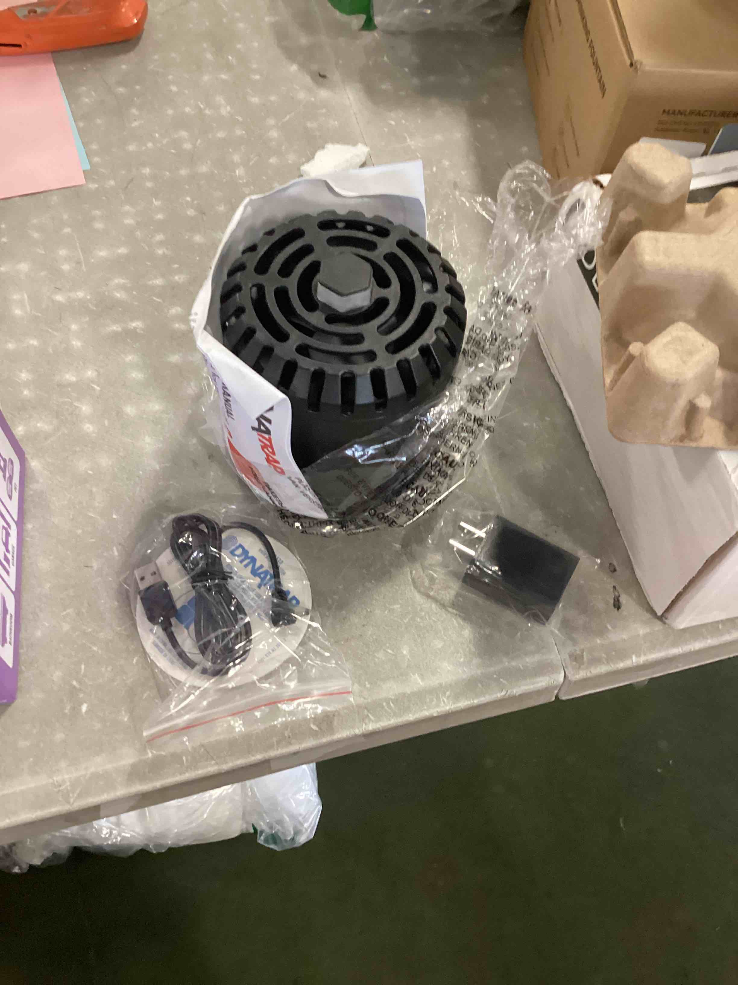 https://s3.amazonaws.com/lotting-images-prod/bidfta/GRN6866427_1721927535603.jpeg