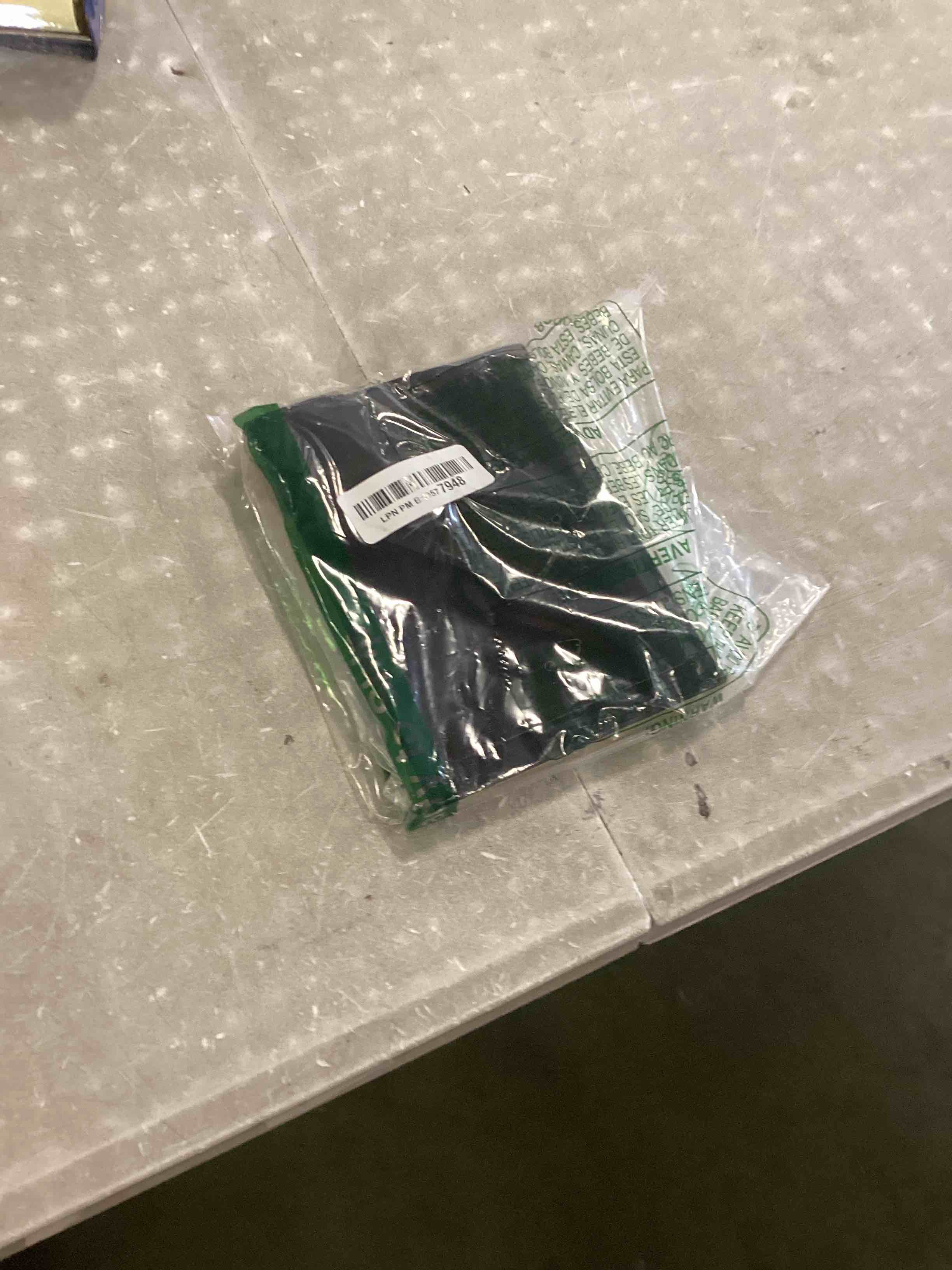 https://s3.amazonaws.com/lotting-images-prod/bidfta/GRN6866459_1721929489136.jpeg