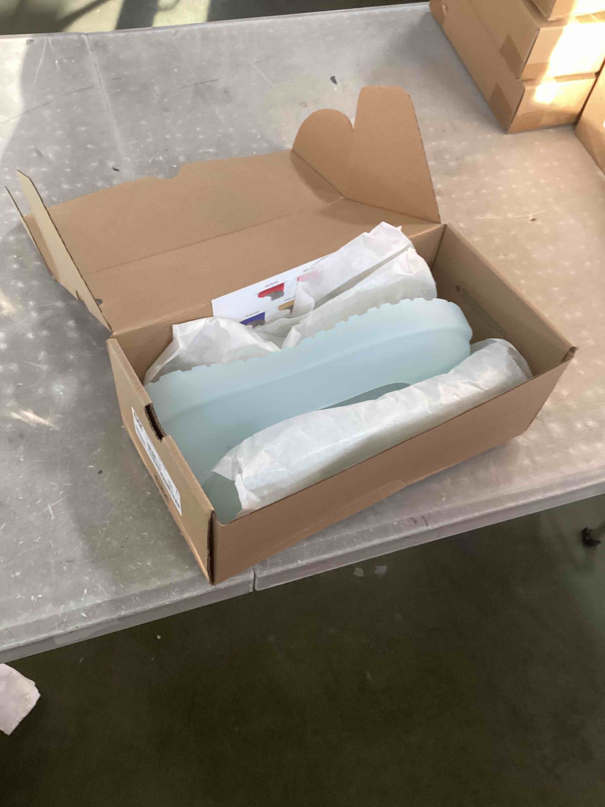 https://s3.amazonaws.com/lotting-images-prod/bidfta/GRN6866579_1721995873143.jpeg