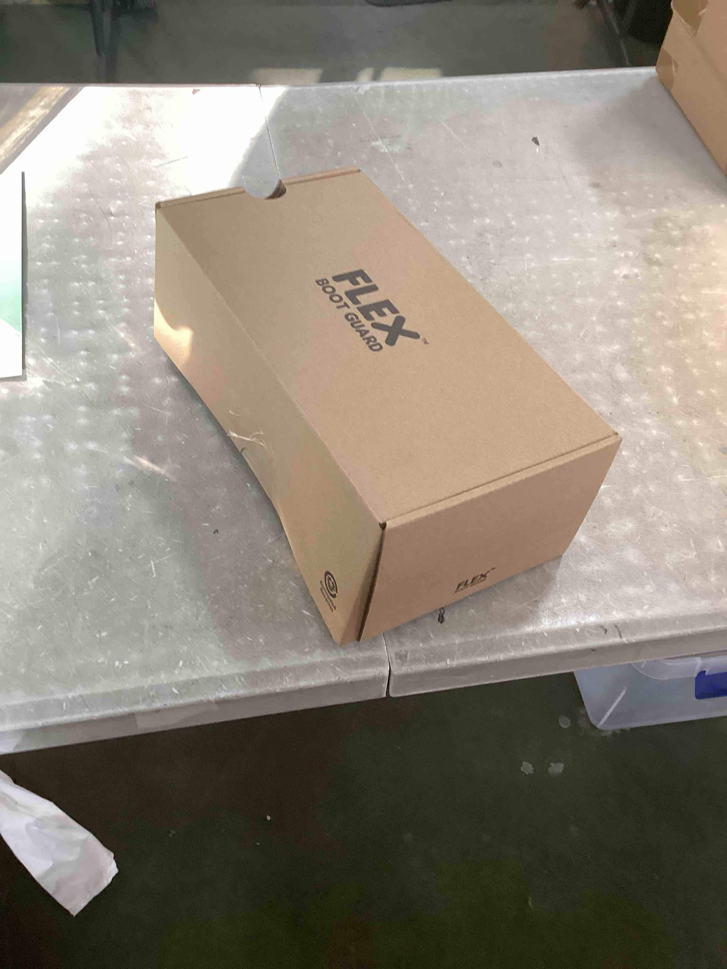 https://s3.amazonaws.com/lotting-images-prod/bidfta/GRN6866579_1721995891445.jpeg