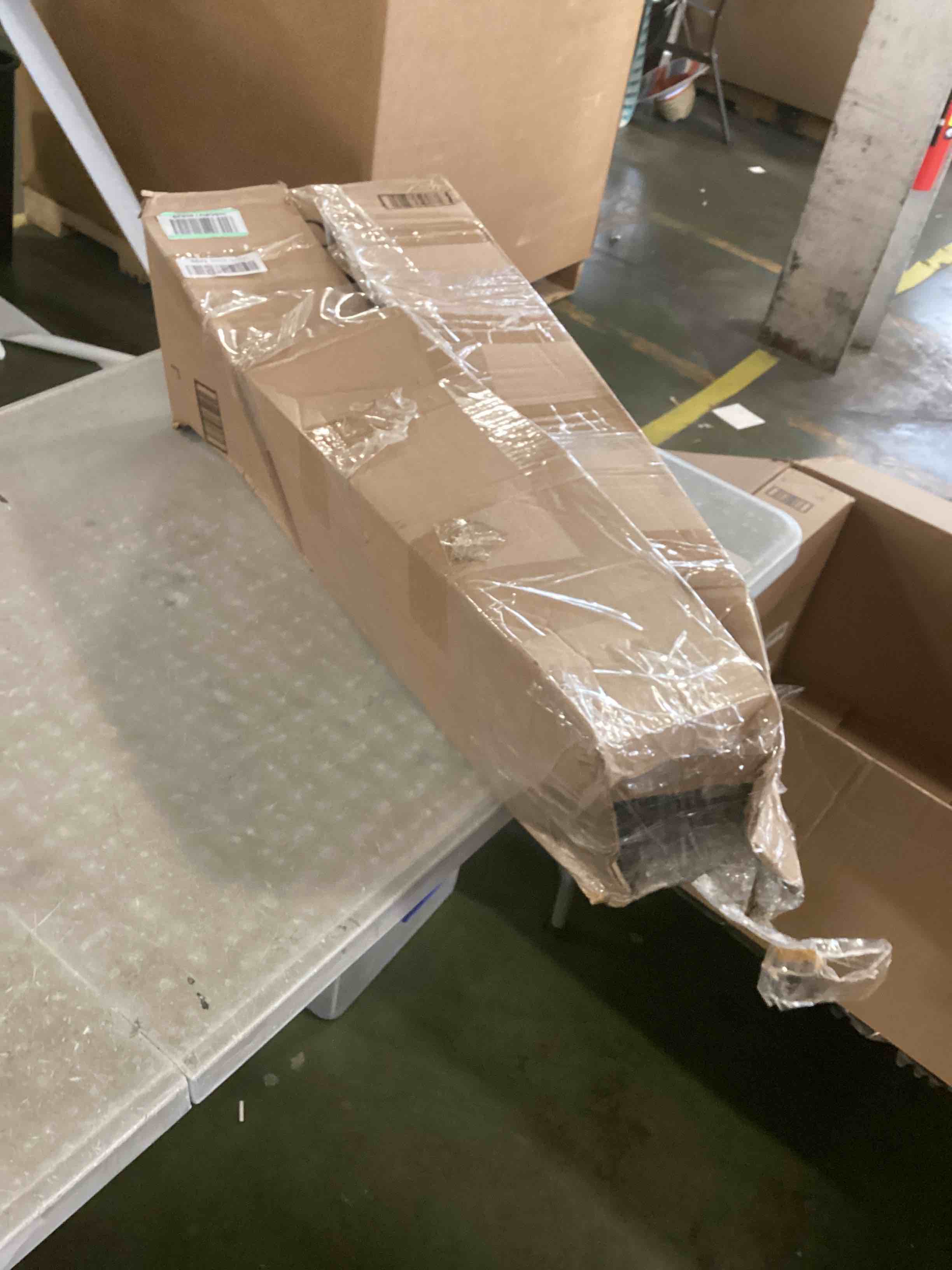https://s3.amazonaws.com/lotting-images-prod/bidfta/GRN6866770_1722263612243.jpeg
