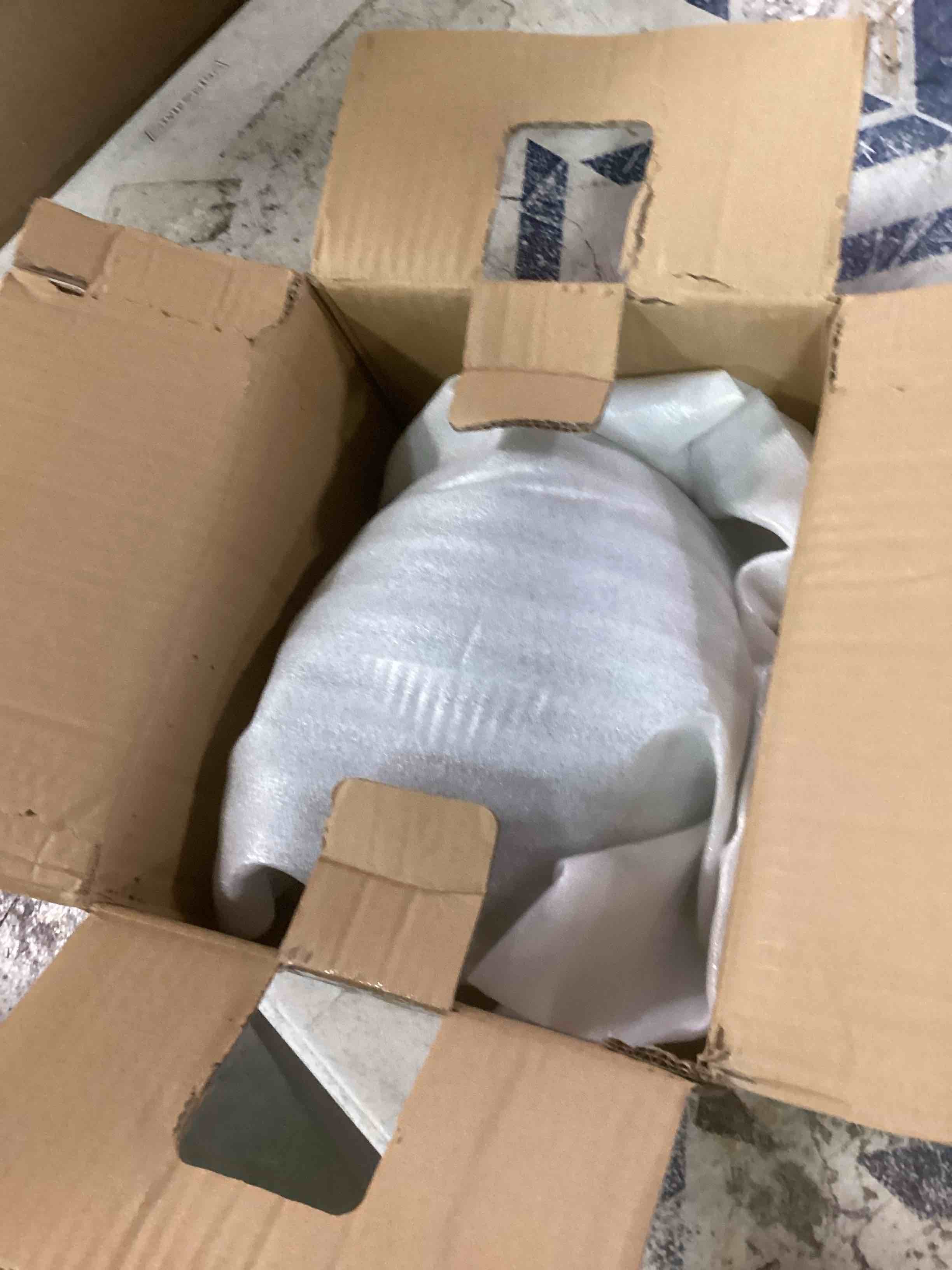 https://s3.amazonaws.com/lotting-images-prod/bidfta/GRN6867746_1721824695749.jpeg