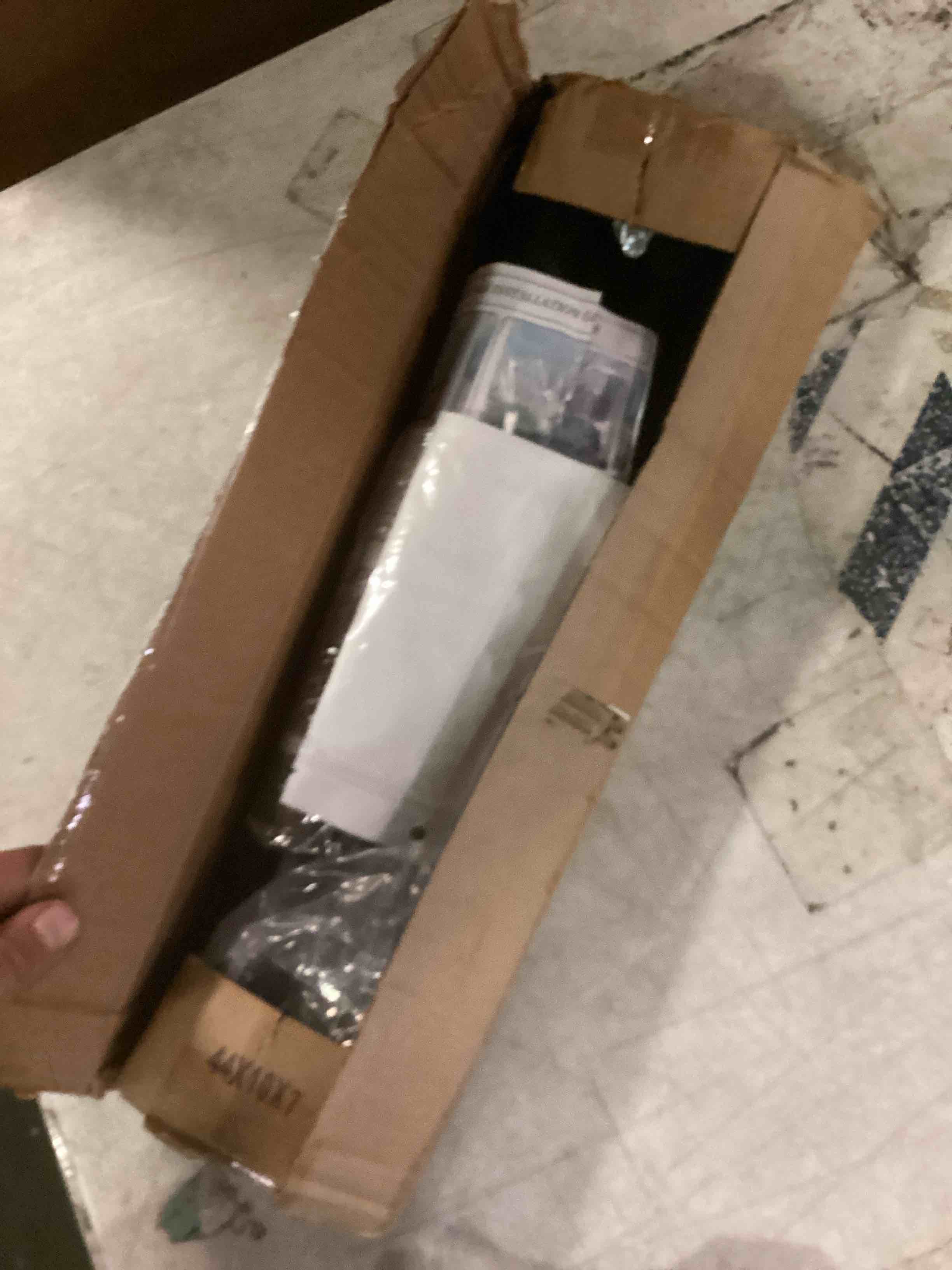 https://s3.amazonaws.com/lotting-images-prod/bidfta/GRN6867890_1721841580965.jpeg