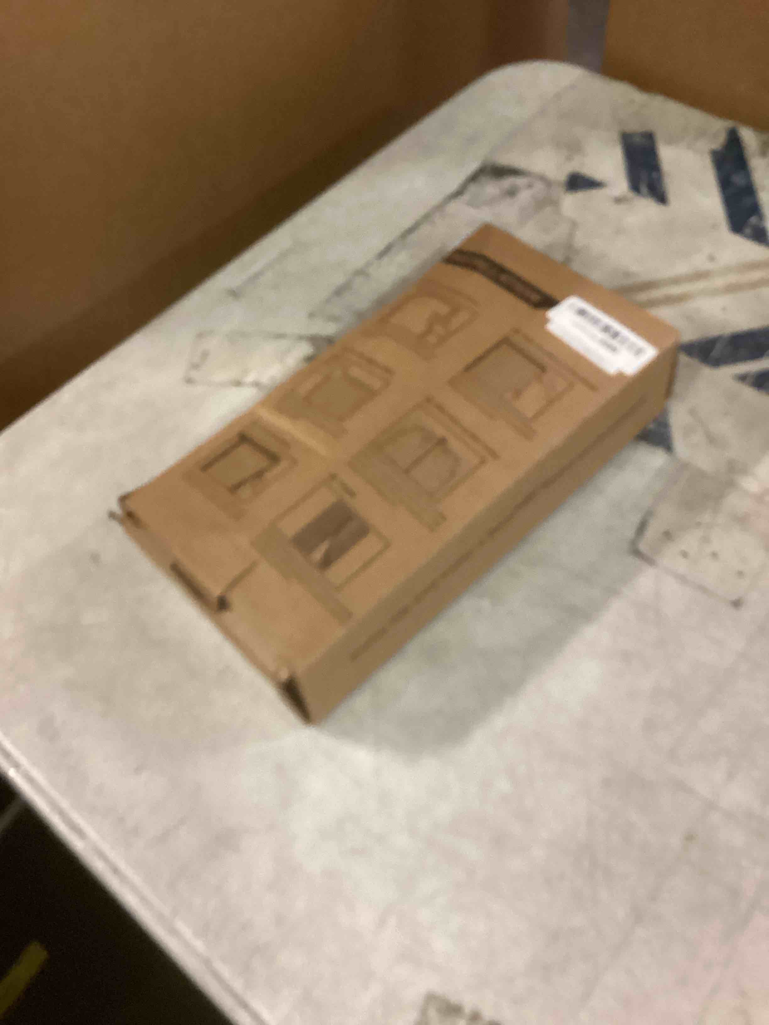 https://s3.amazonaws.com/lotting-images-prod/bidfta/GRN6868030_1721912110108.jpeg