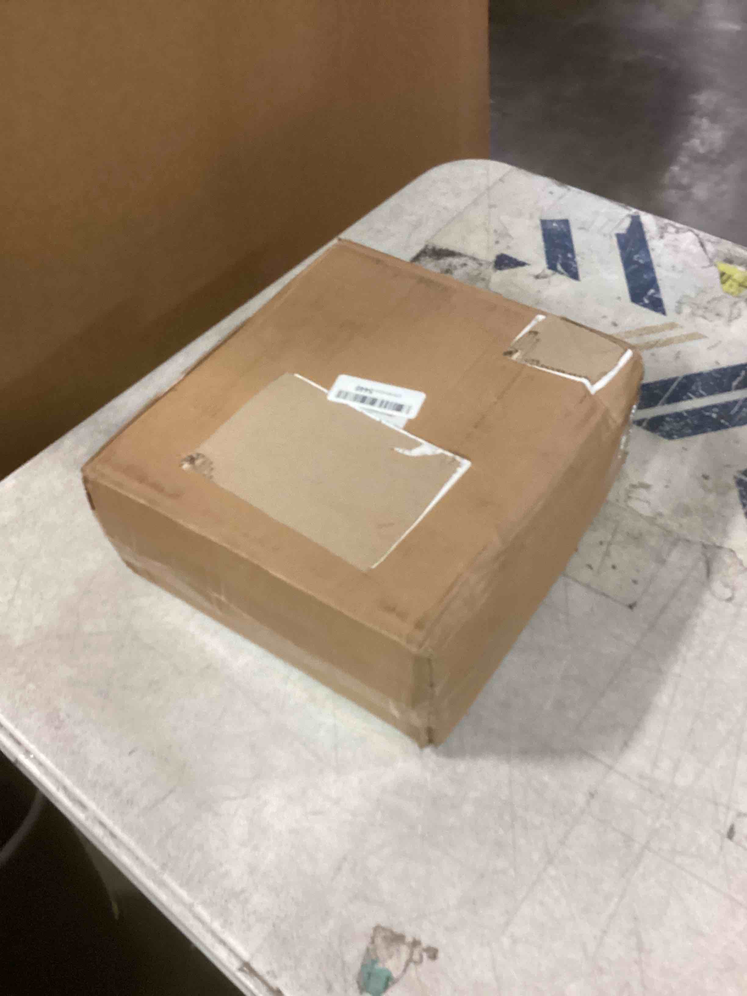 https://s3.amazonaws.com/lotting-images-prod/bidfta/GRN6868058_1721914703542.jpeg
