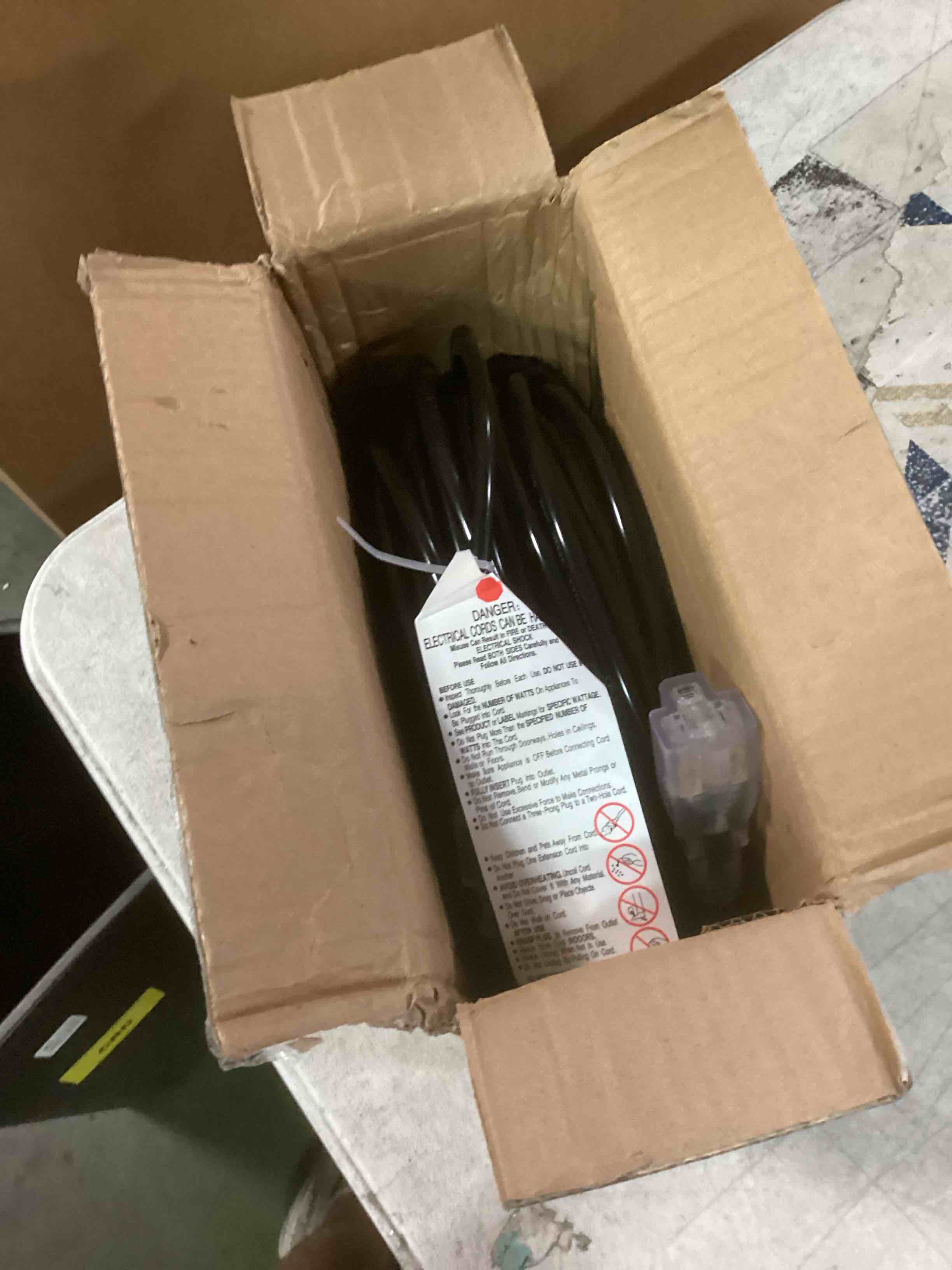 https://s3.amazonaws.com/lotting-images-prod/bidfta/GRN6868058_1721914723624.jpeg