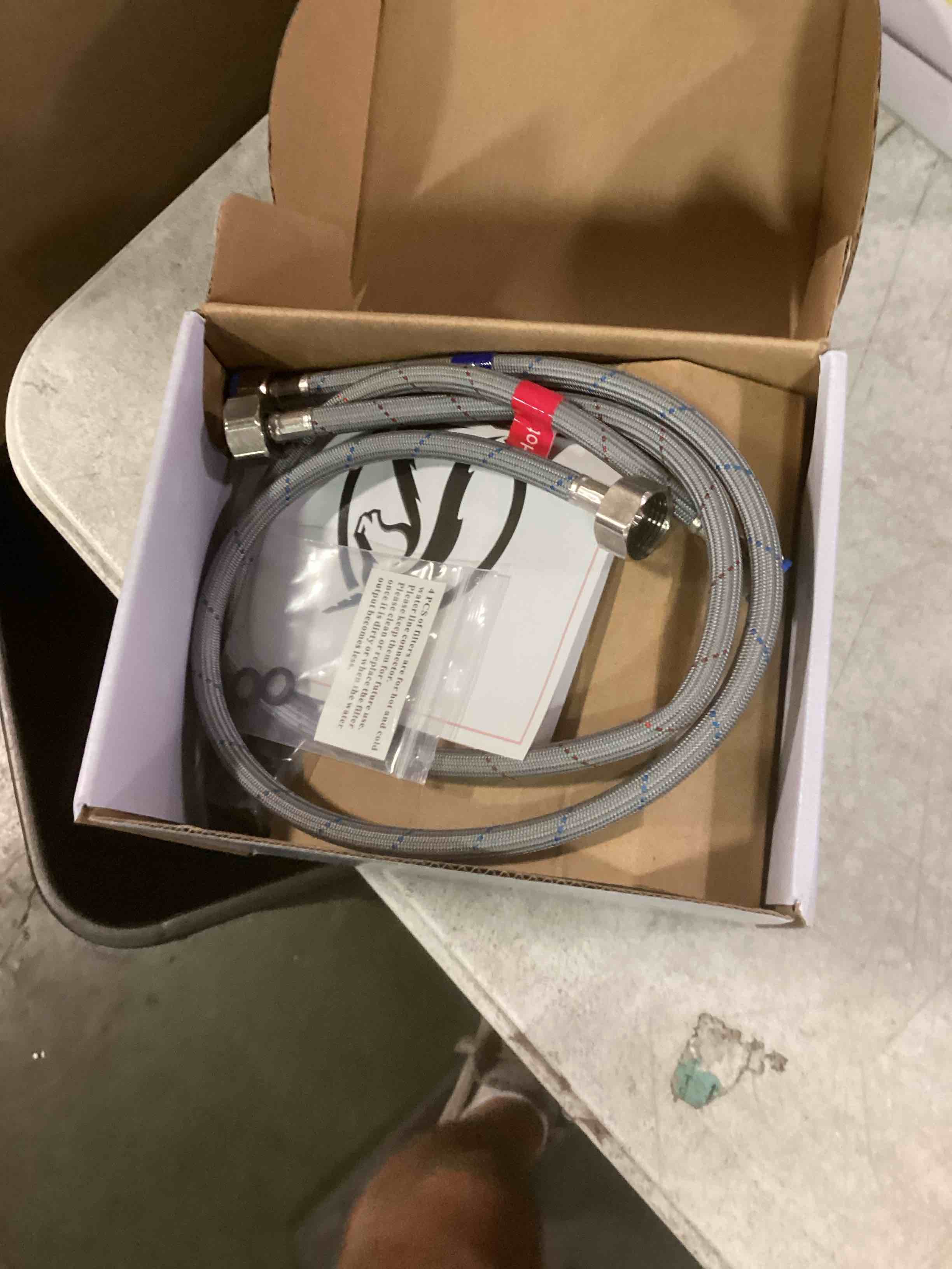 https://s3.amazonaws.com/lotting-images-prod/bidfta/GRN6868103_1721920394665.jpeg