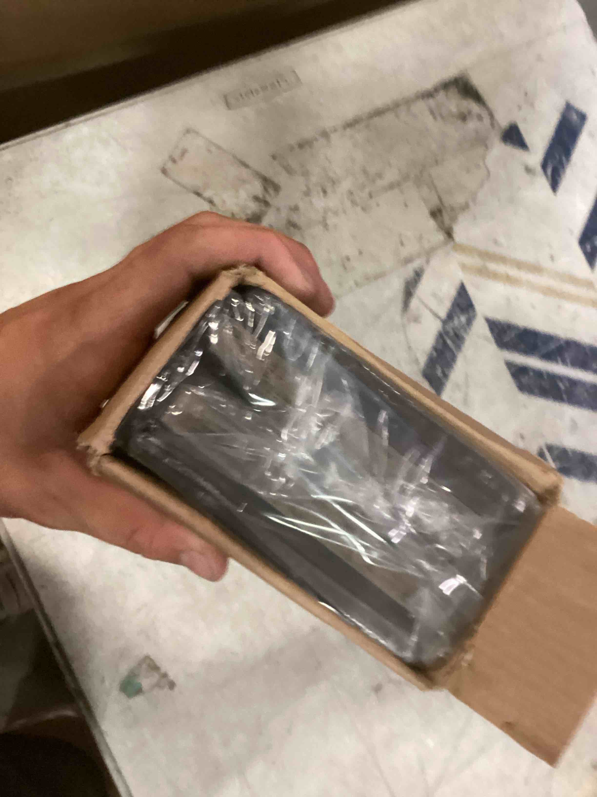https://s3.amazonaws.com/lotting-images-prod/bidfta/GRN6868115_1721922258208.jpeg