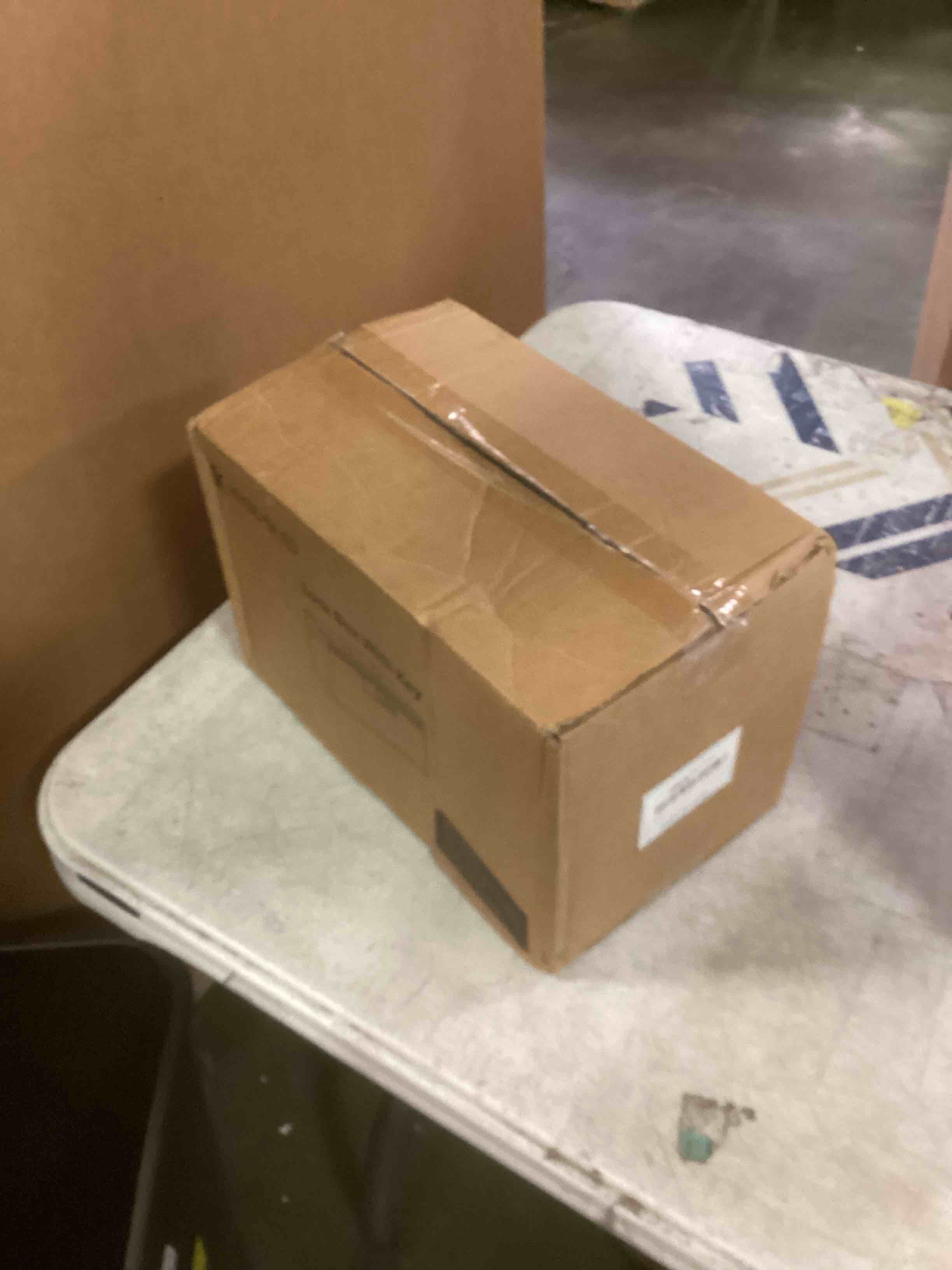 https://s3.amazonaws.com/lotting-images-prod/bidfta/GRN6868213_1721934644316.jpeg