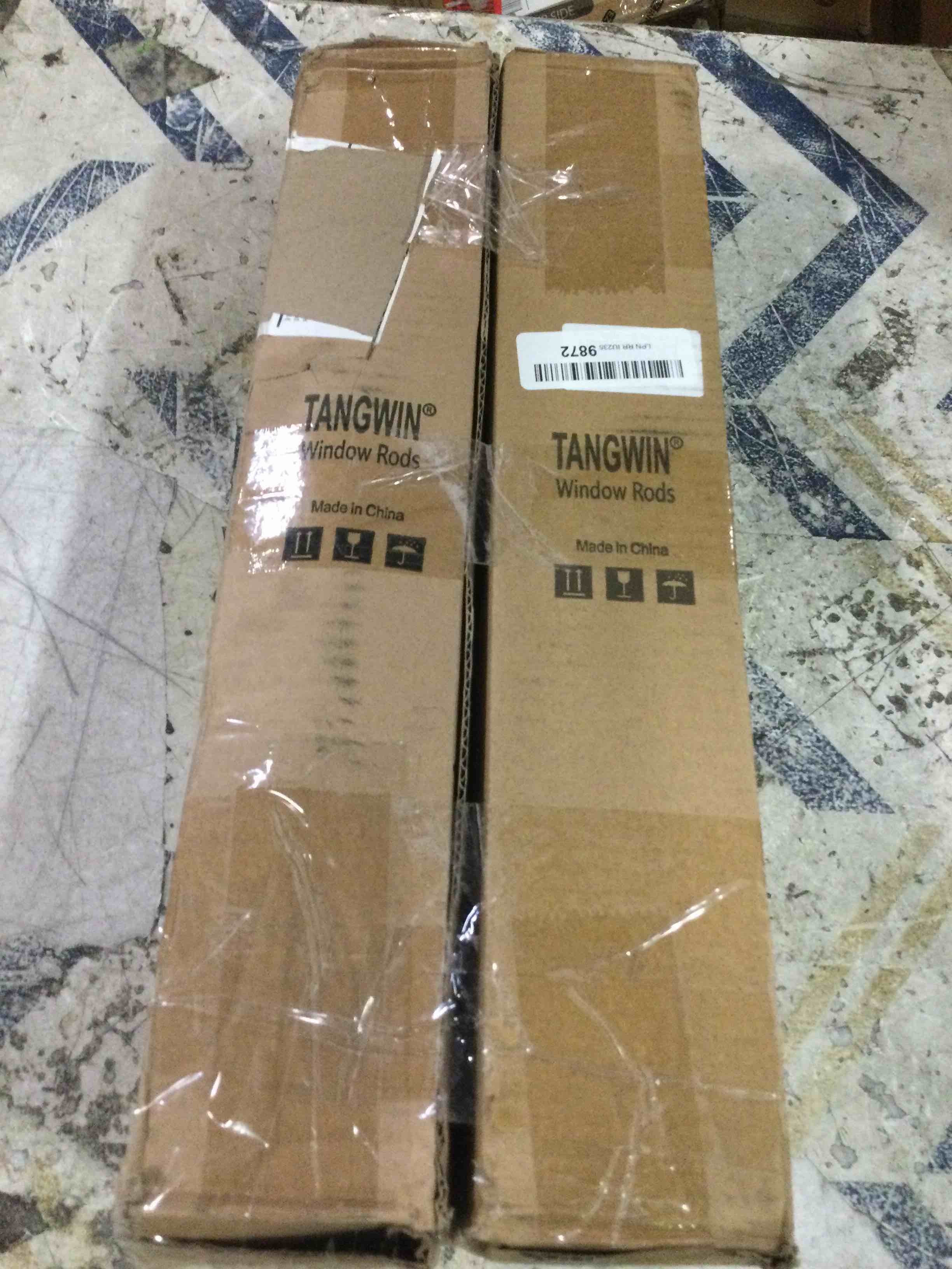 https://s3.amazonaws.com/lotting-images-prod/bidfta/GRN6868736_1722012462478.jpeg