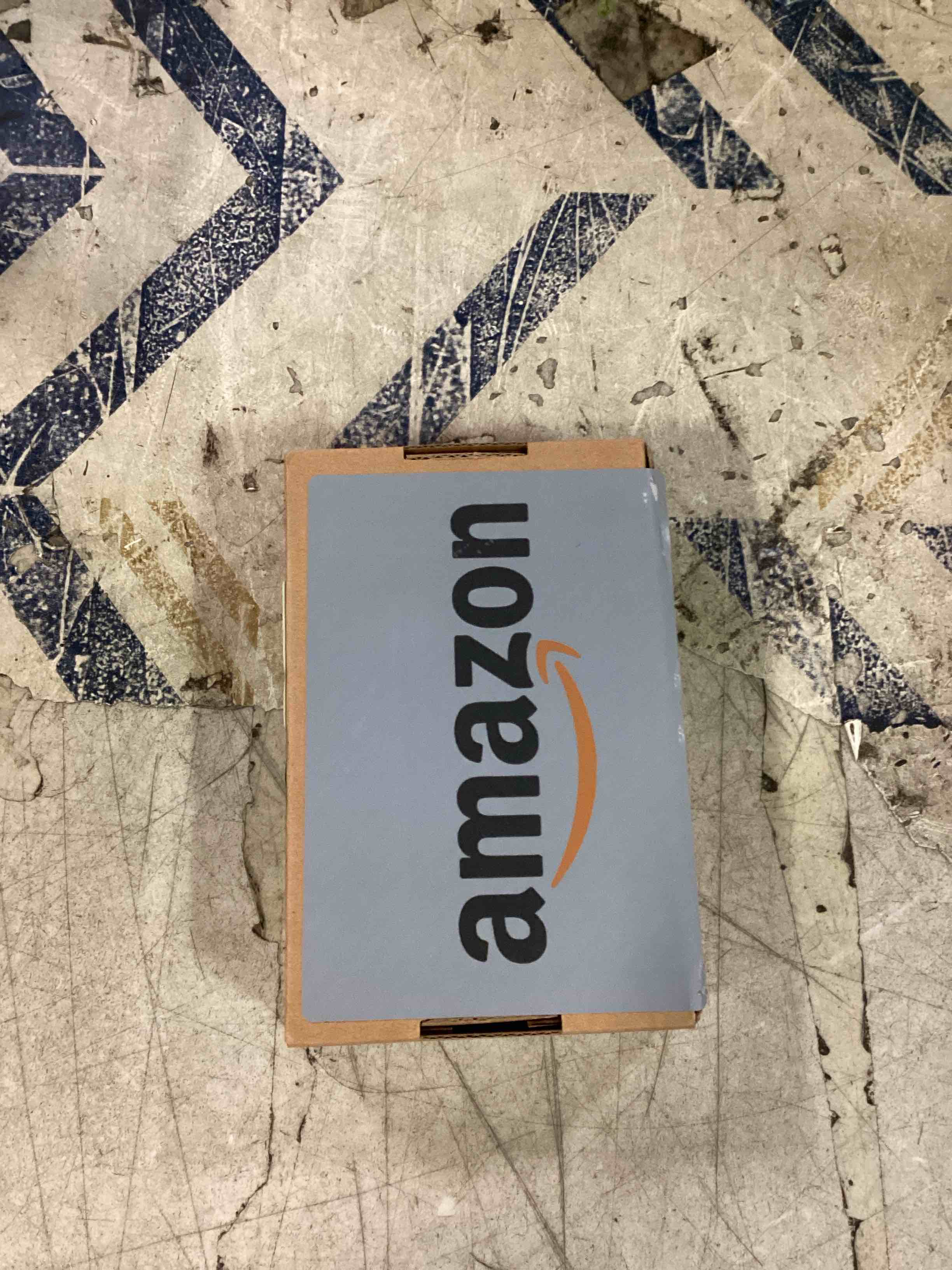 https://s3.amazonaws.com/lotting-images-prod/bidfta/GRN6868892_1722031625784.jpeg