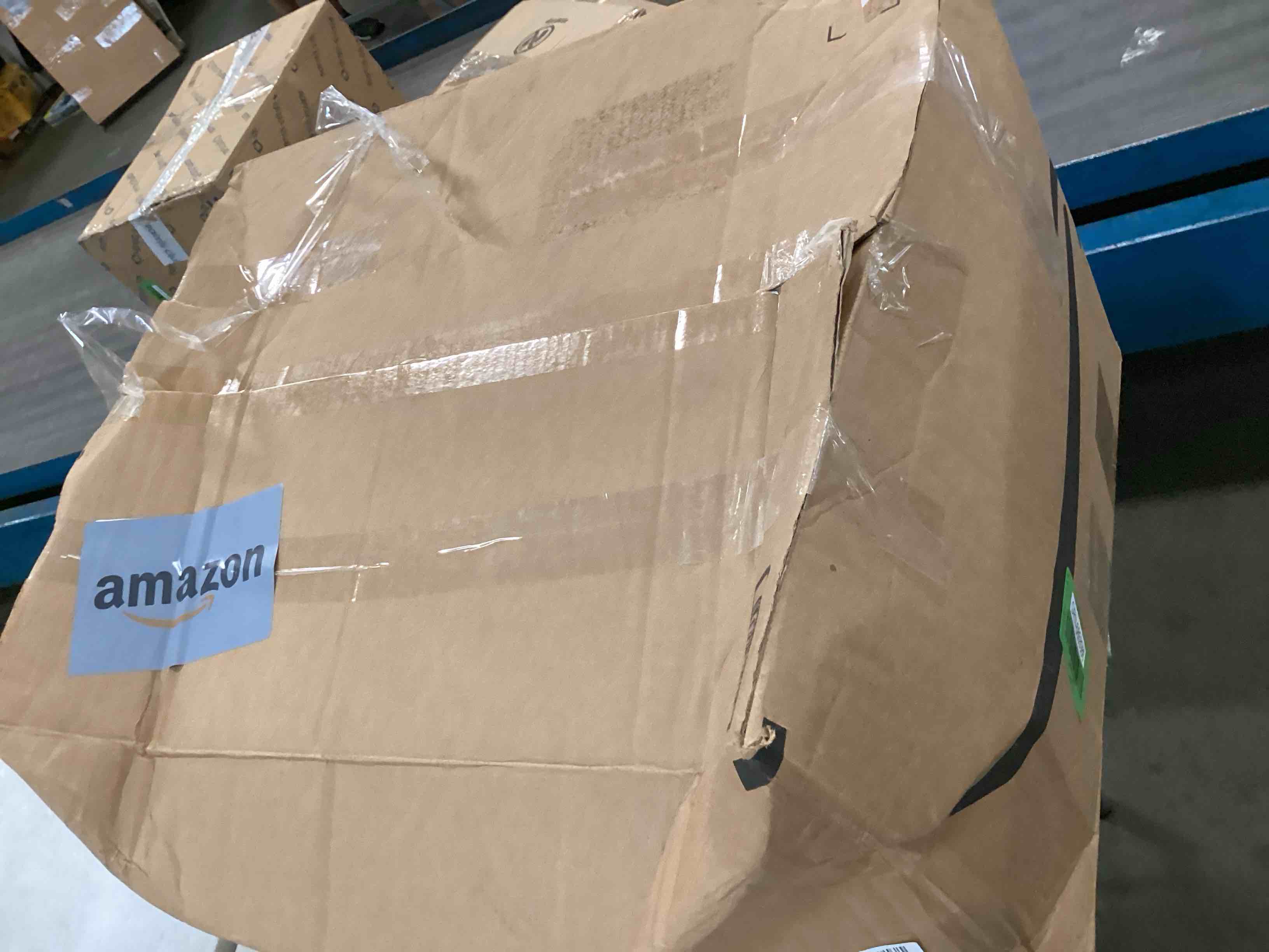 https://s3.amazonaws.com/lotting-images-prod/bidfta/GRN6868986_1721672356780.jpeg