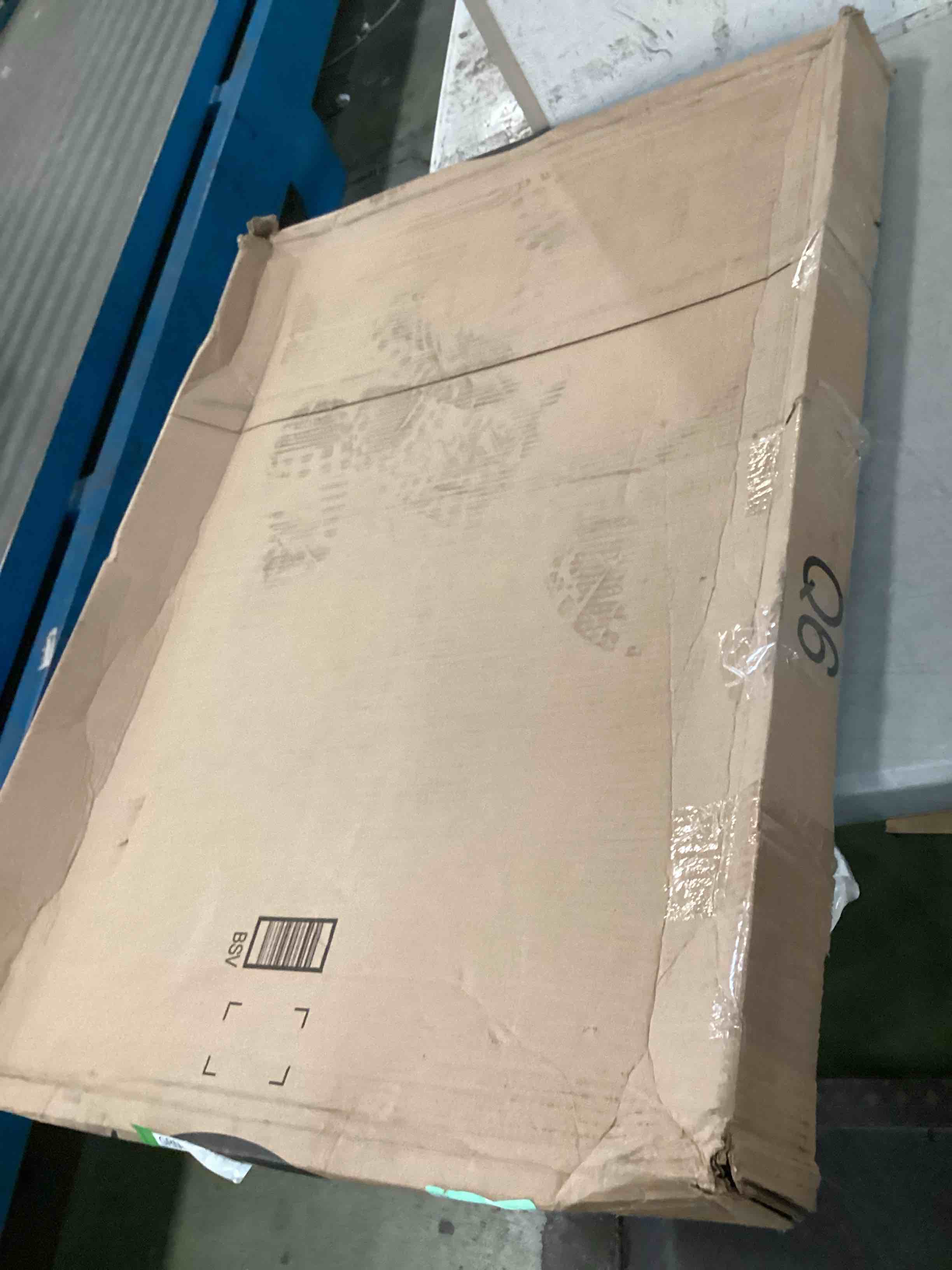 https://s3.amazonaws.com/lotting-images-prod/bidfta/GRN6869186_1721746882971.jpeg