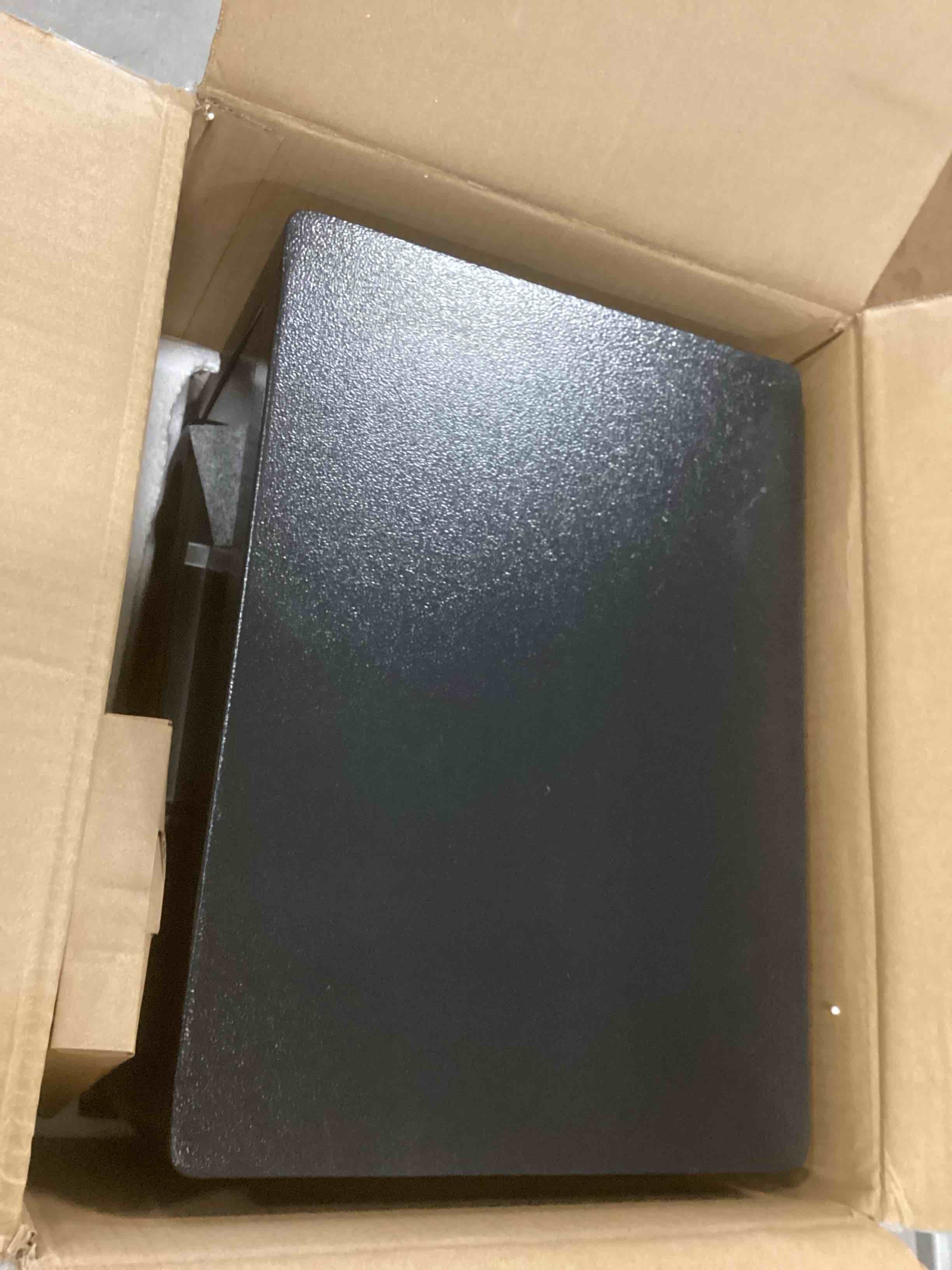 https://s3.amazonaws.com/lotting-images-prod/bidfta/GRN6871628_1722007006885.jpeg