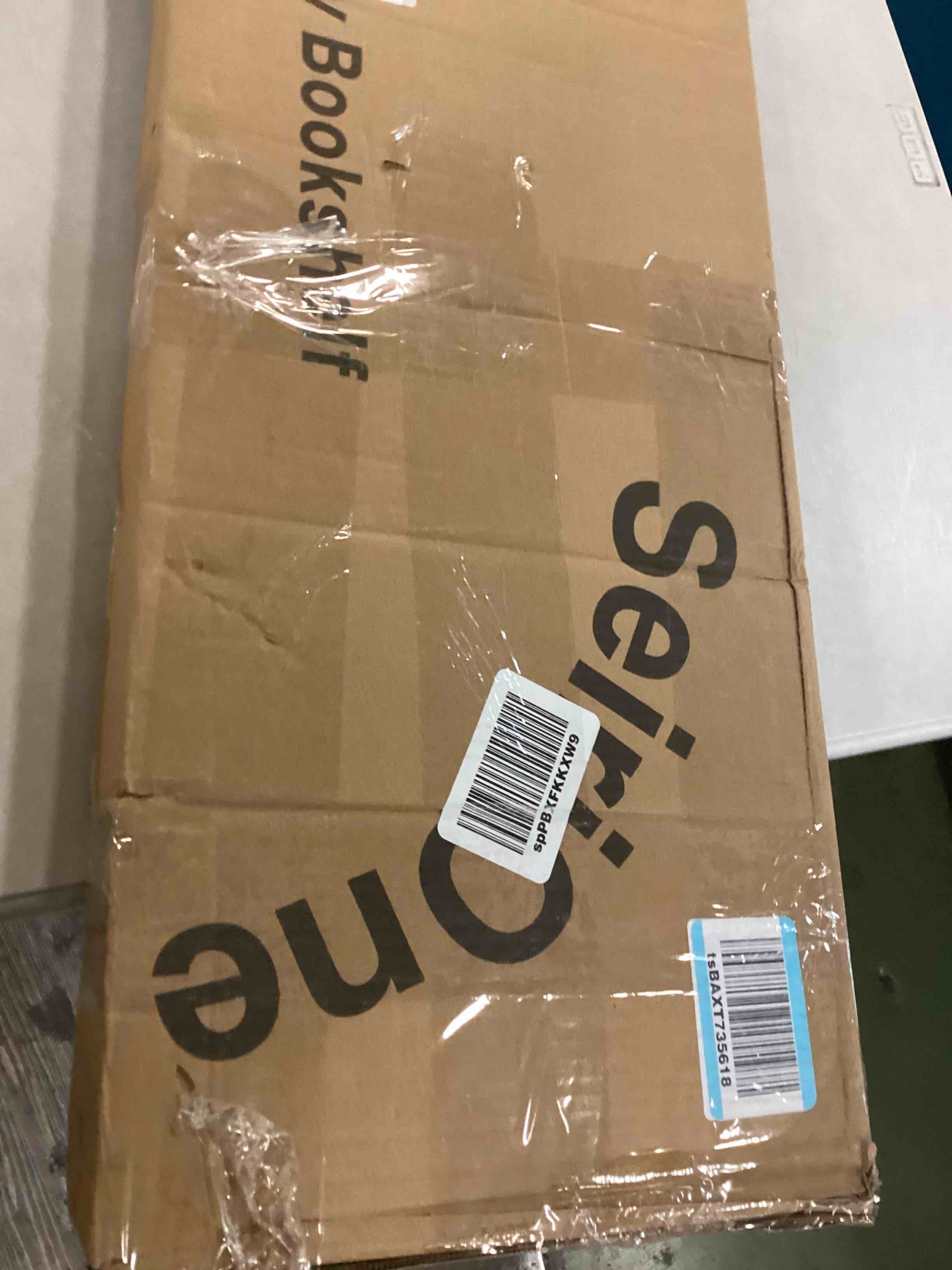 https://s3.amazonaws.com/lotting-images-prod/bidfta/GRY0100720_1725369287493.jpeg