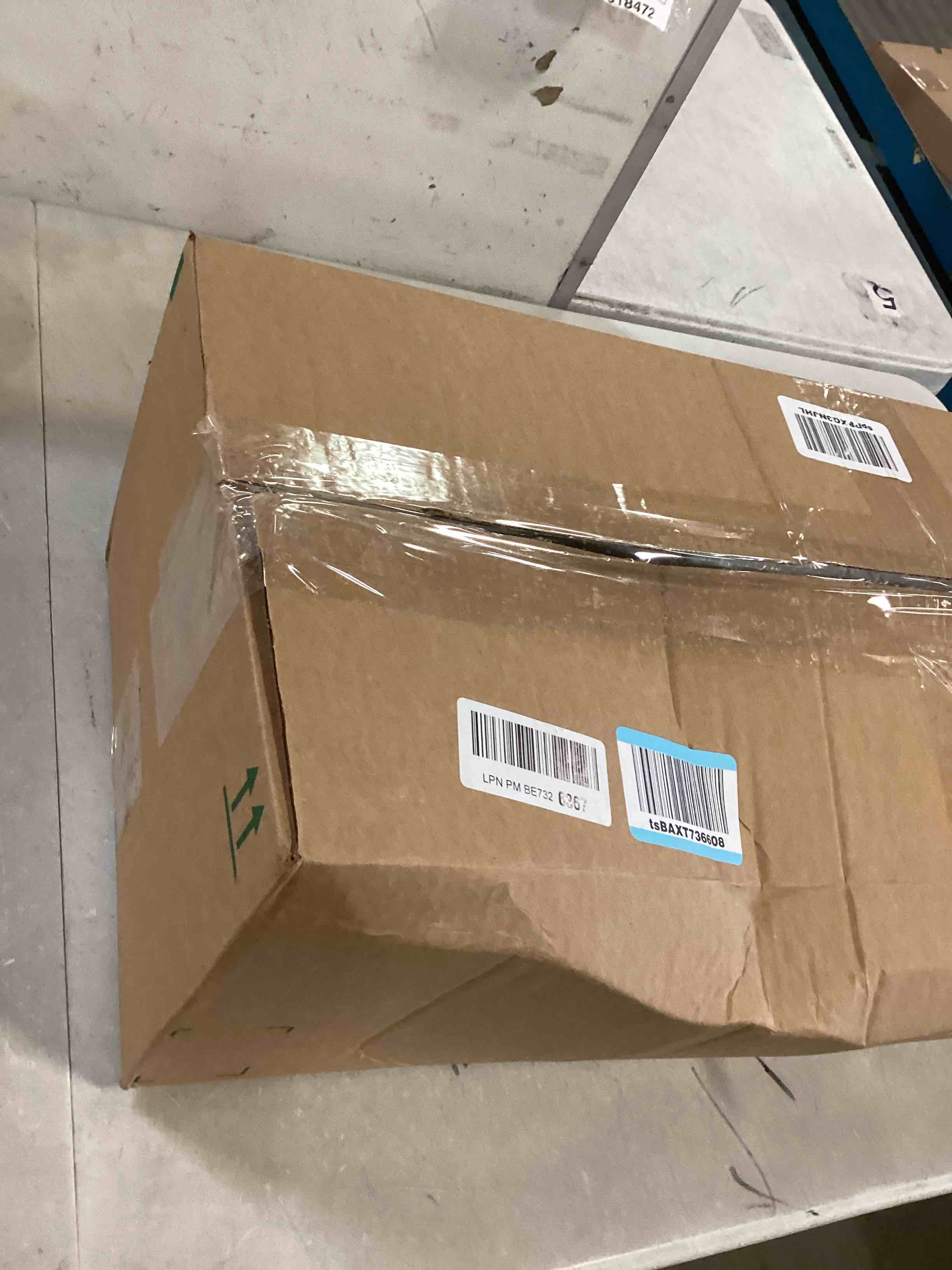 https://s3.amazonaws.com/lotting-images-prod/bidfta/GRY0100980_1725029770532.jpeg