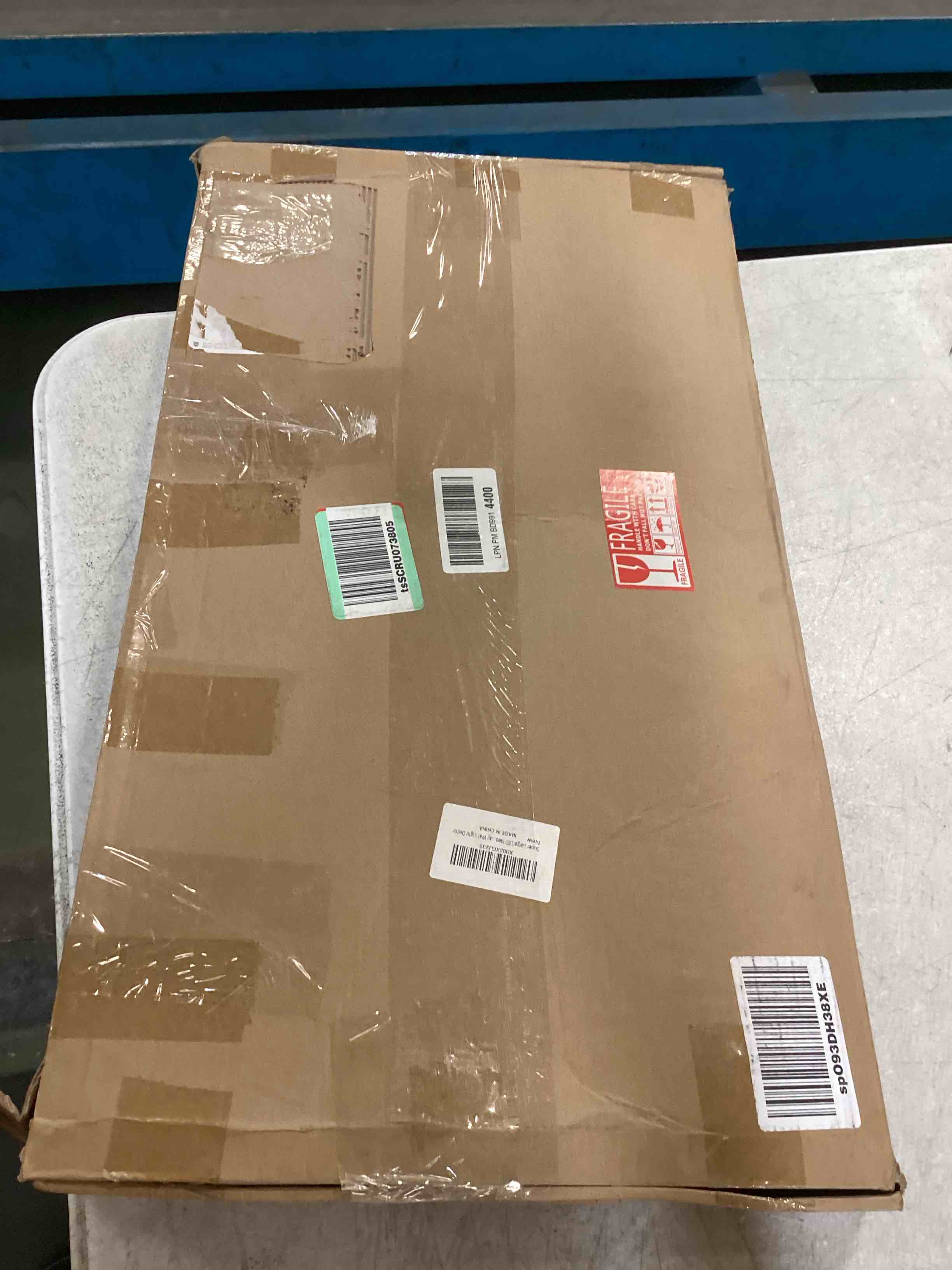 https://s3.amazonaws.com/lotting-images-prod/bidfta/GRY0101370_1724953035738.jpeg