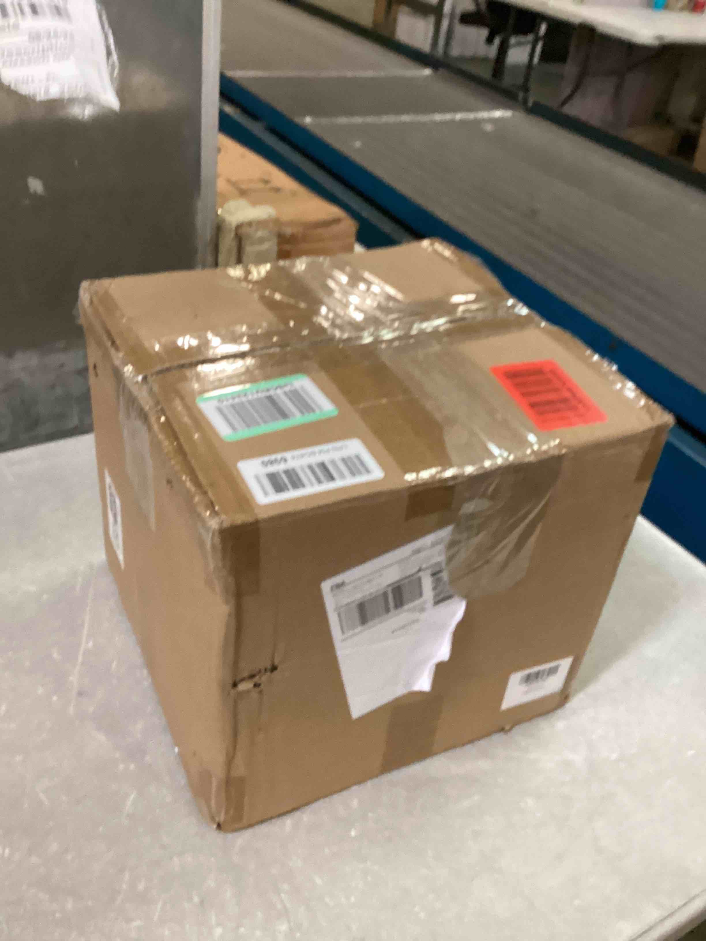 https://s3.amazonaws.com/lotting-images-prod/bidfta/GRY0101453_1724857370770.jpeg