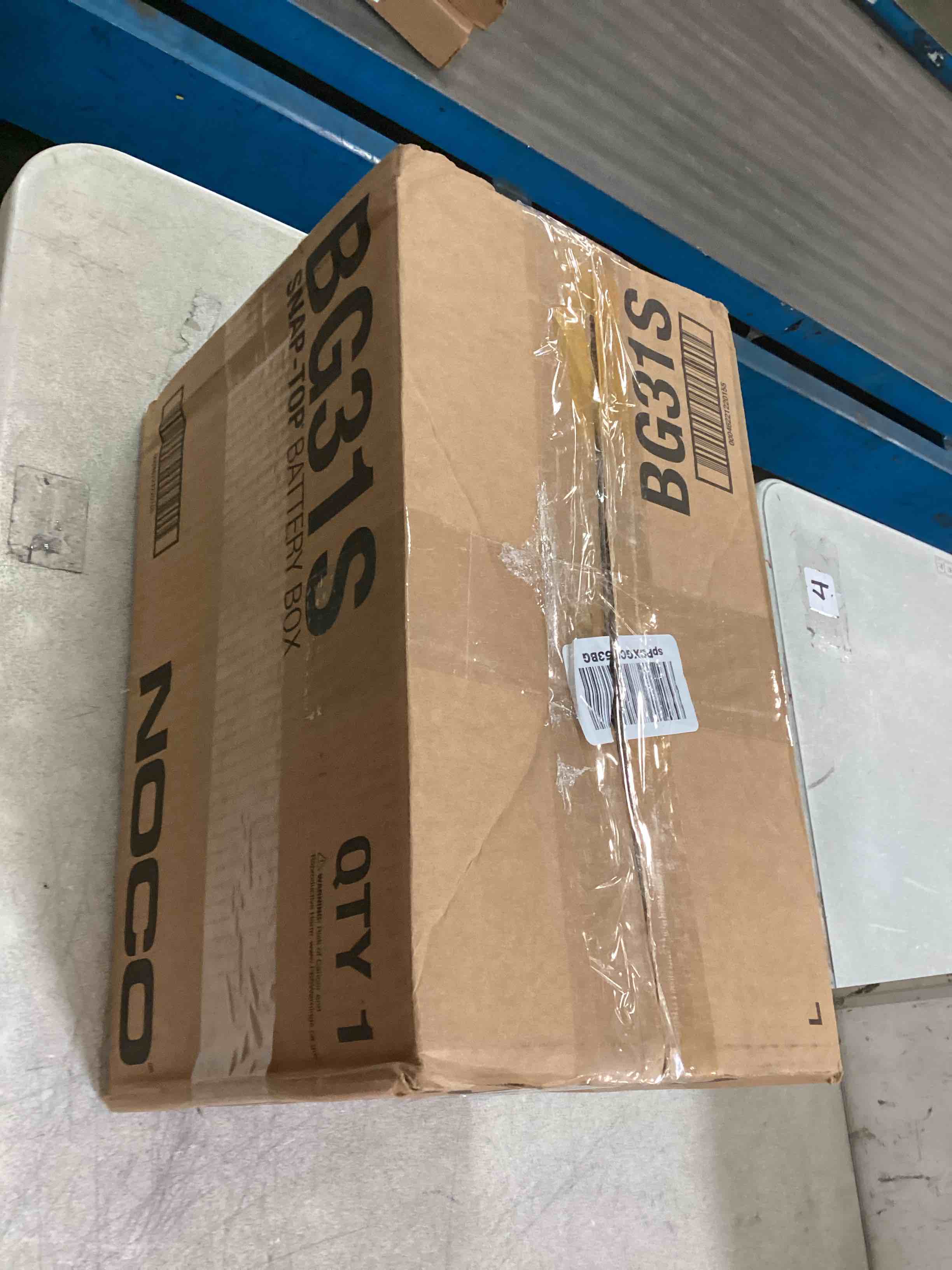 https://s3.amazonaws.com/lotting-images-prod/bidfta/GRY0101787_1724771795682.jpeg