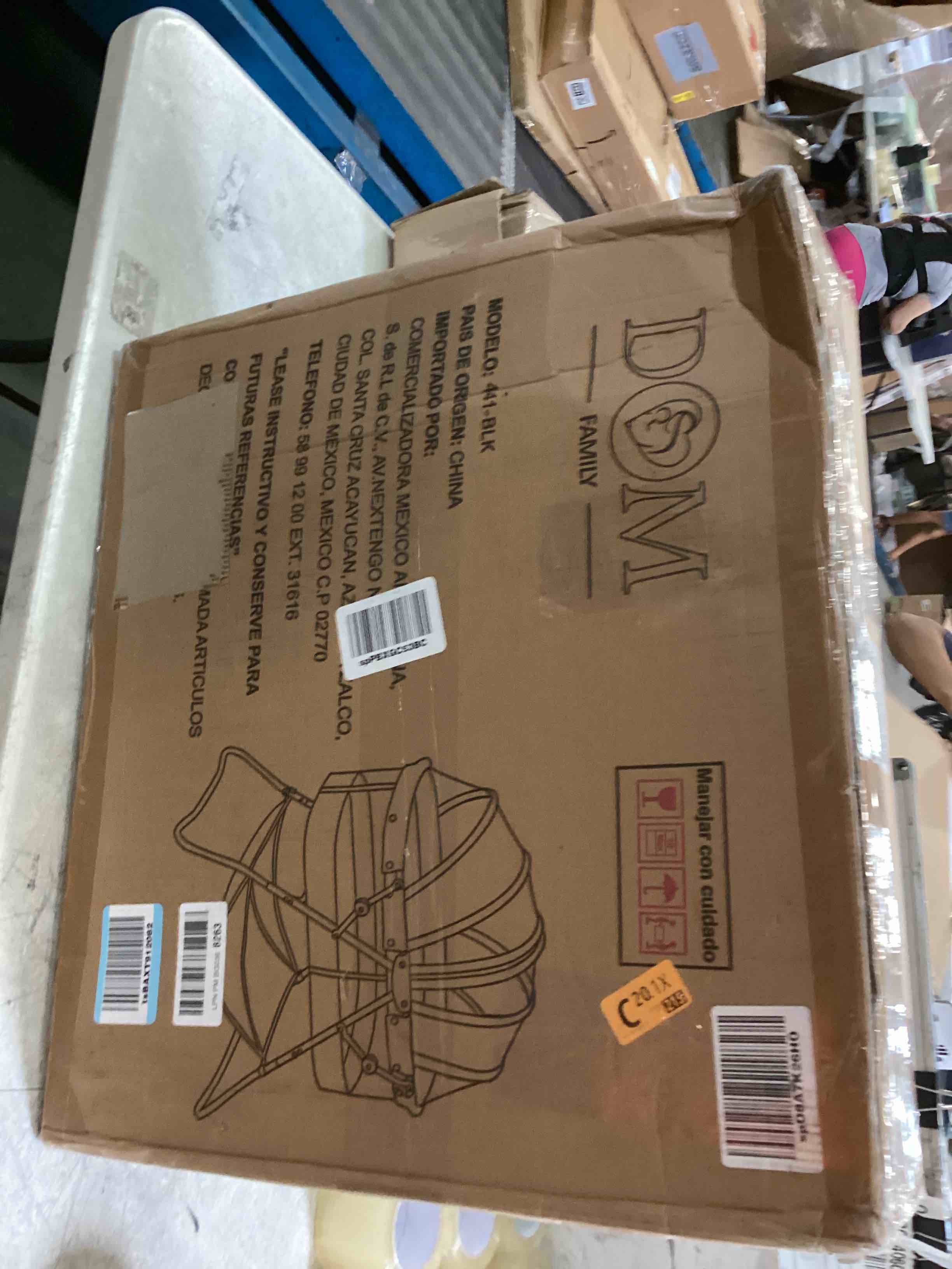https://s3.amazonaws.com/lotting-images-prod/bidfta/GRY0101820_1724773084121.jpeg