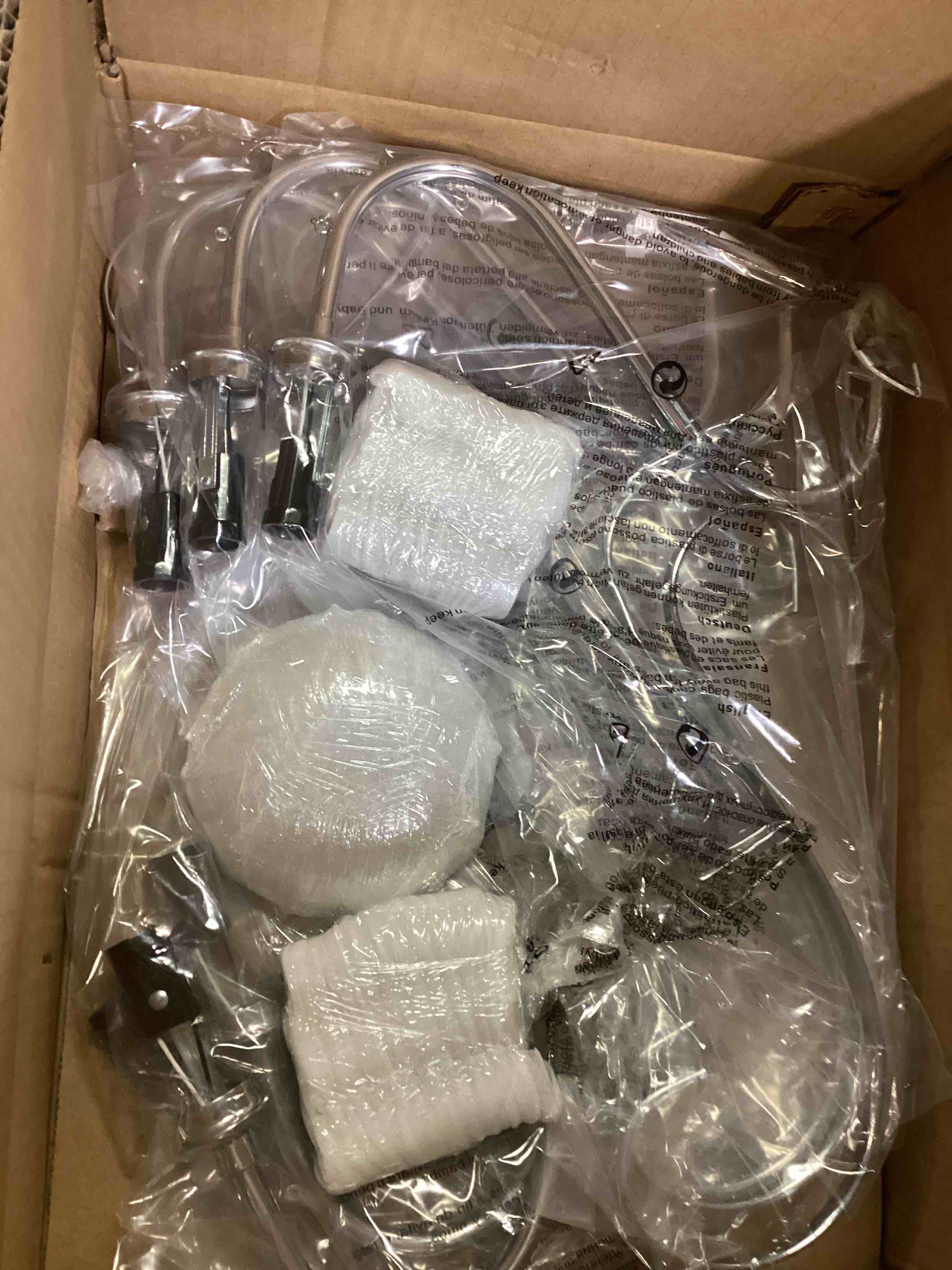 https://s3.amazonaws.com/lotting-images-prod/bidfta/GRY0101882_1724782880503.jpeg