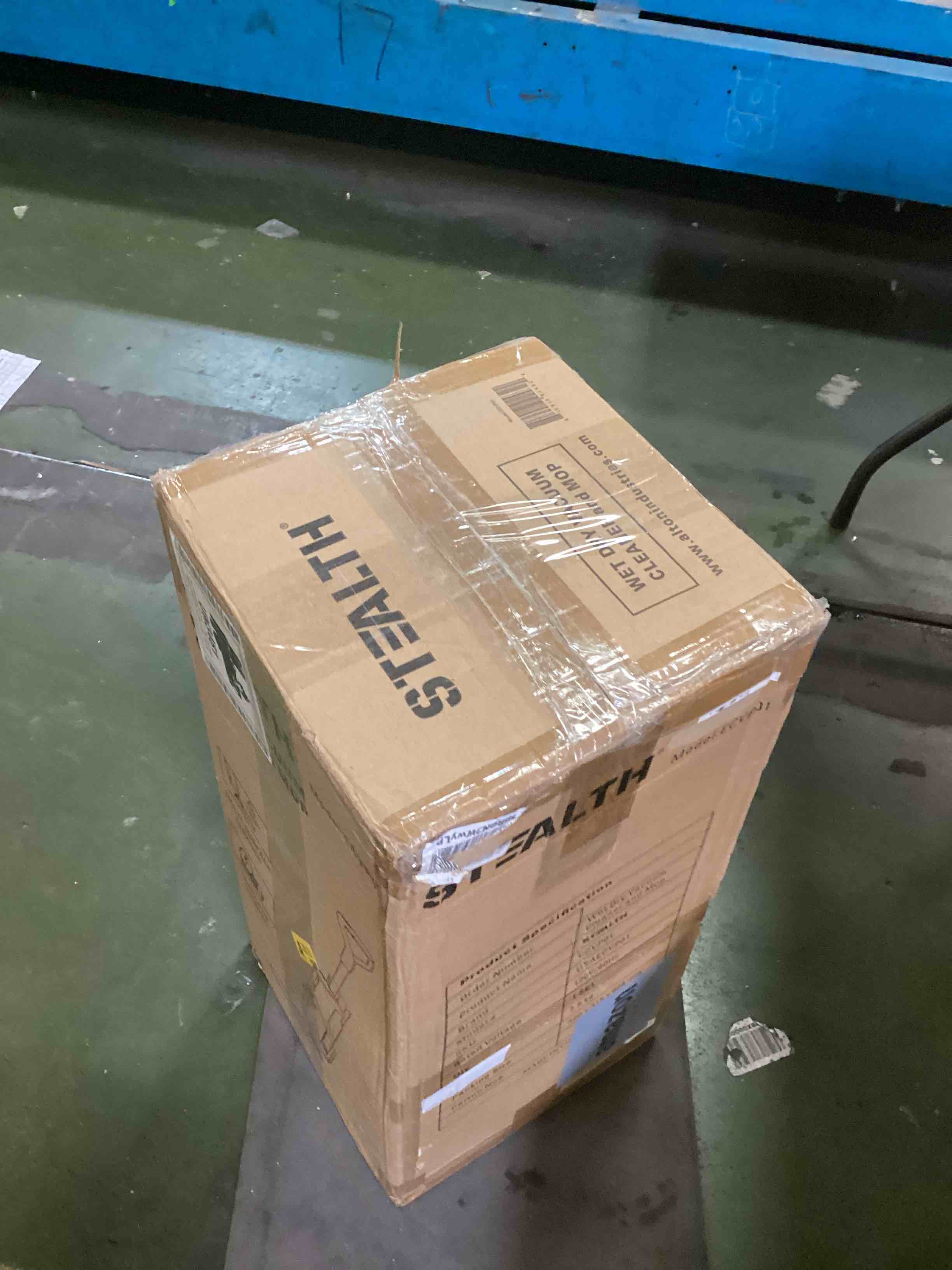 https://s3.amazonaws.com/lotting-images-prod/bidfta/GRY0101897_1724784441850.jpeg