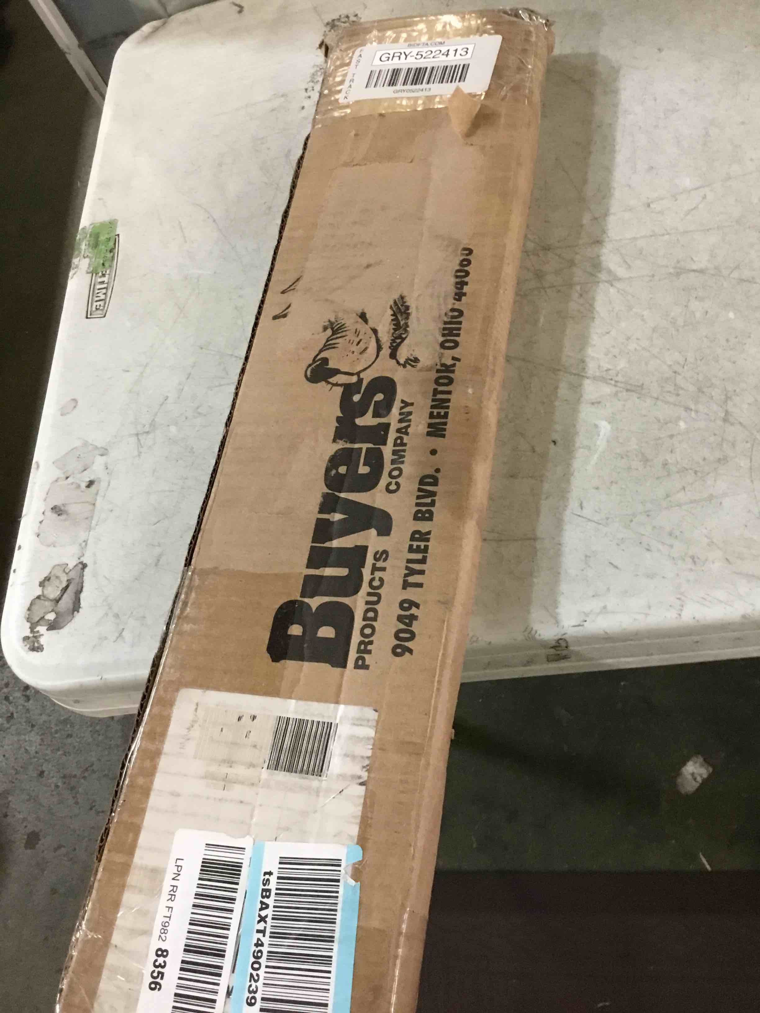 https://s3.amazonaws.com/lotting-images-prod/bidfta/GRY0522413_1688644153637.jpeg