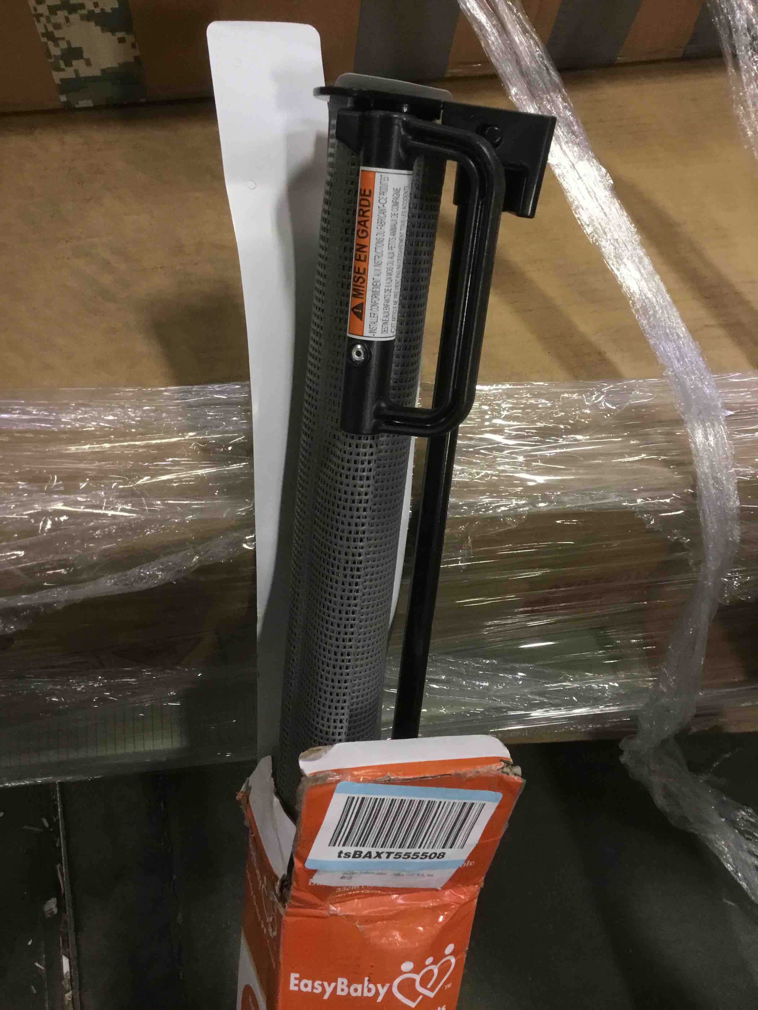 https://s3.amazonaws.com/lotting-images-prod/bidfta/GRY0901994_1609952450876.jpeg