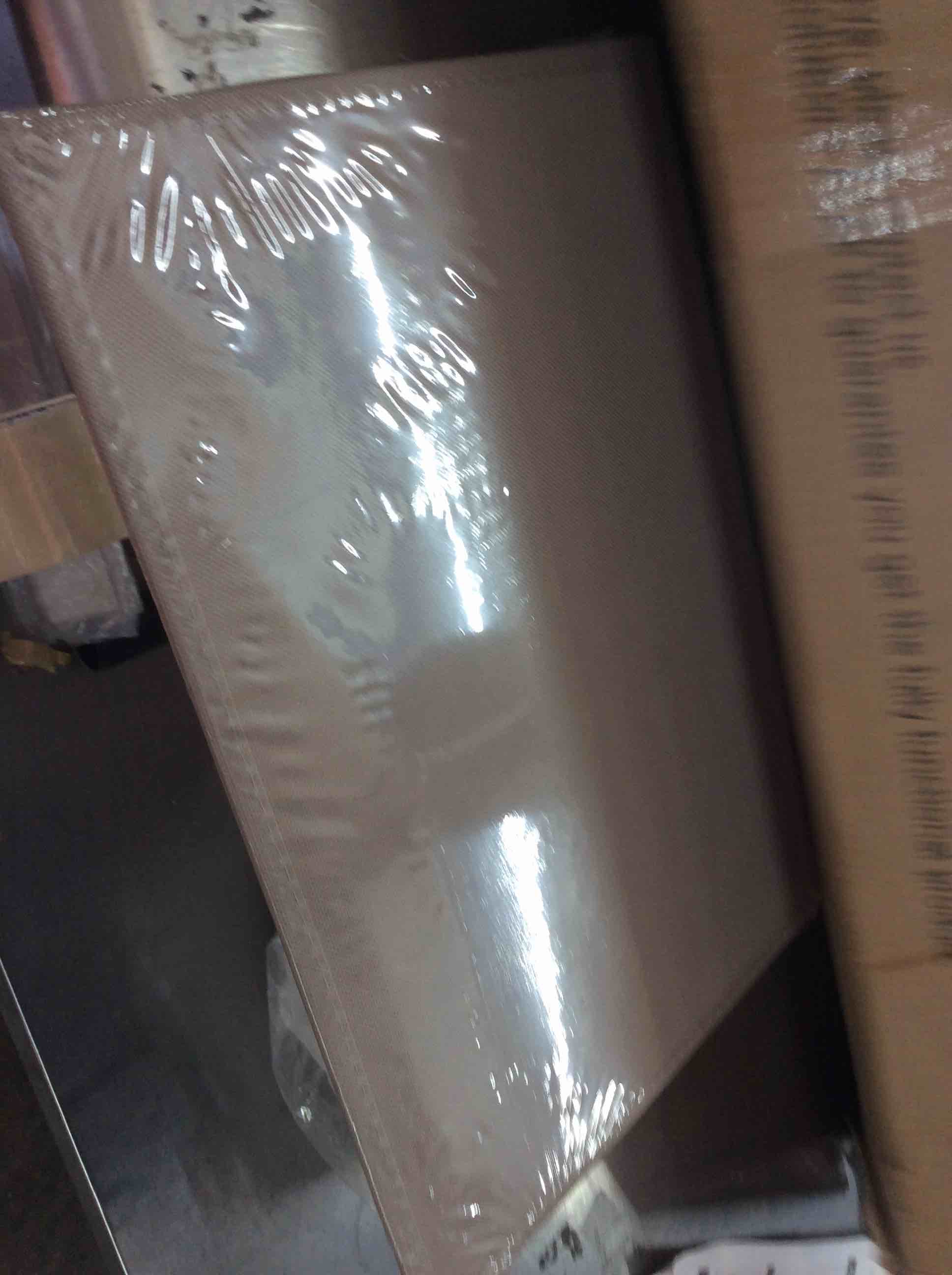 https://s3.amazonaws.com/lotting-images-prod/bidfta/GRY0983246_1621529557783.jpeg