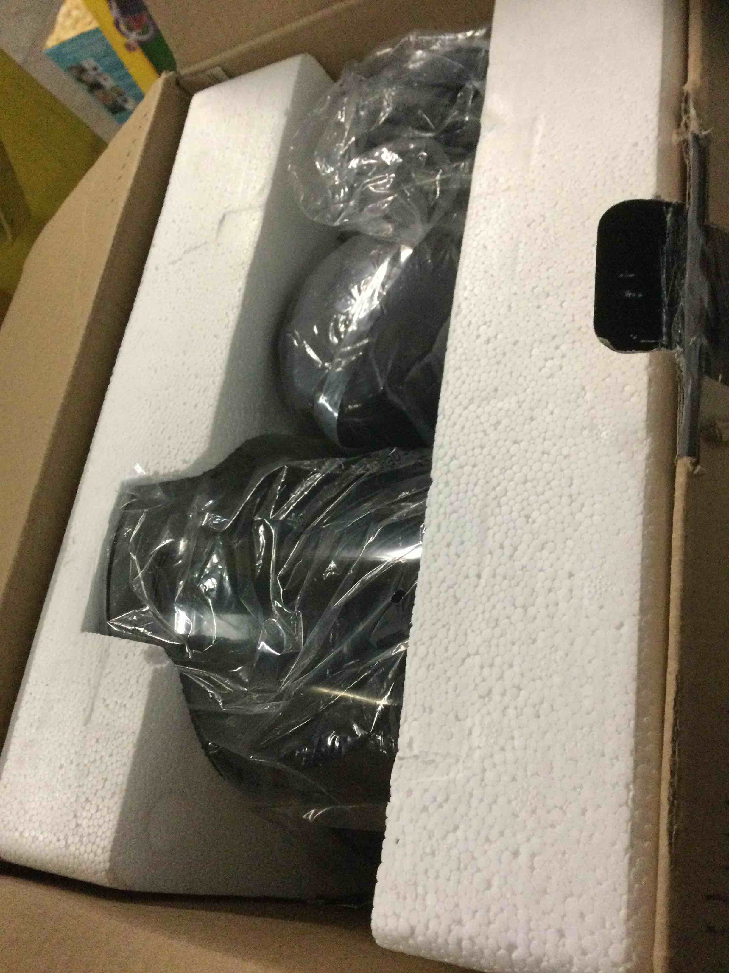 https://s3.amazonaws.com/lotting-images-prod/bidfta/GRY1046757_1617892778454.jpeg