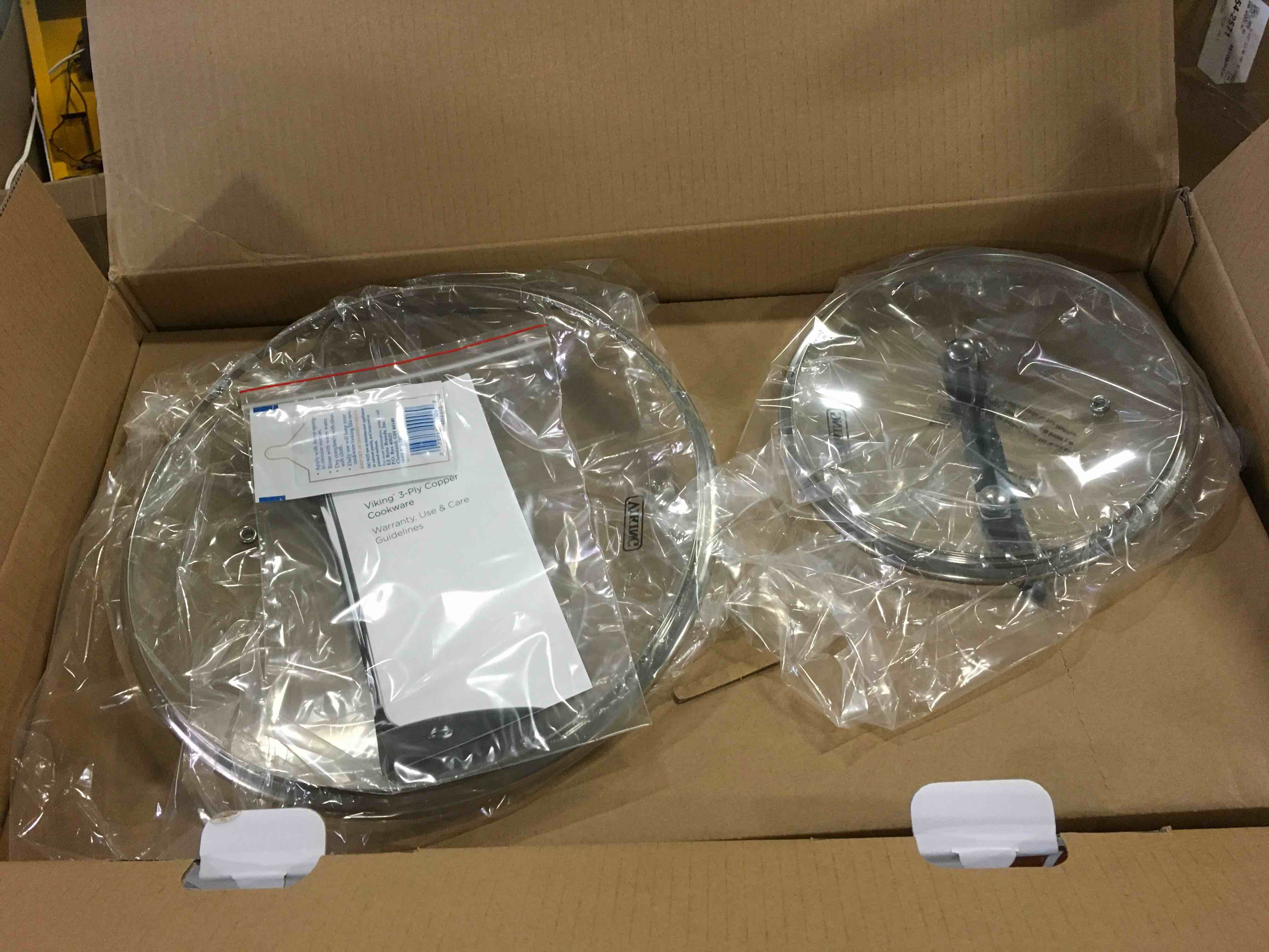 https://s3.amazonaws.com/lotting-images-prod/bidfta/GRY1427965_1637675191733.jpeg