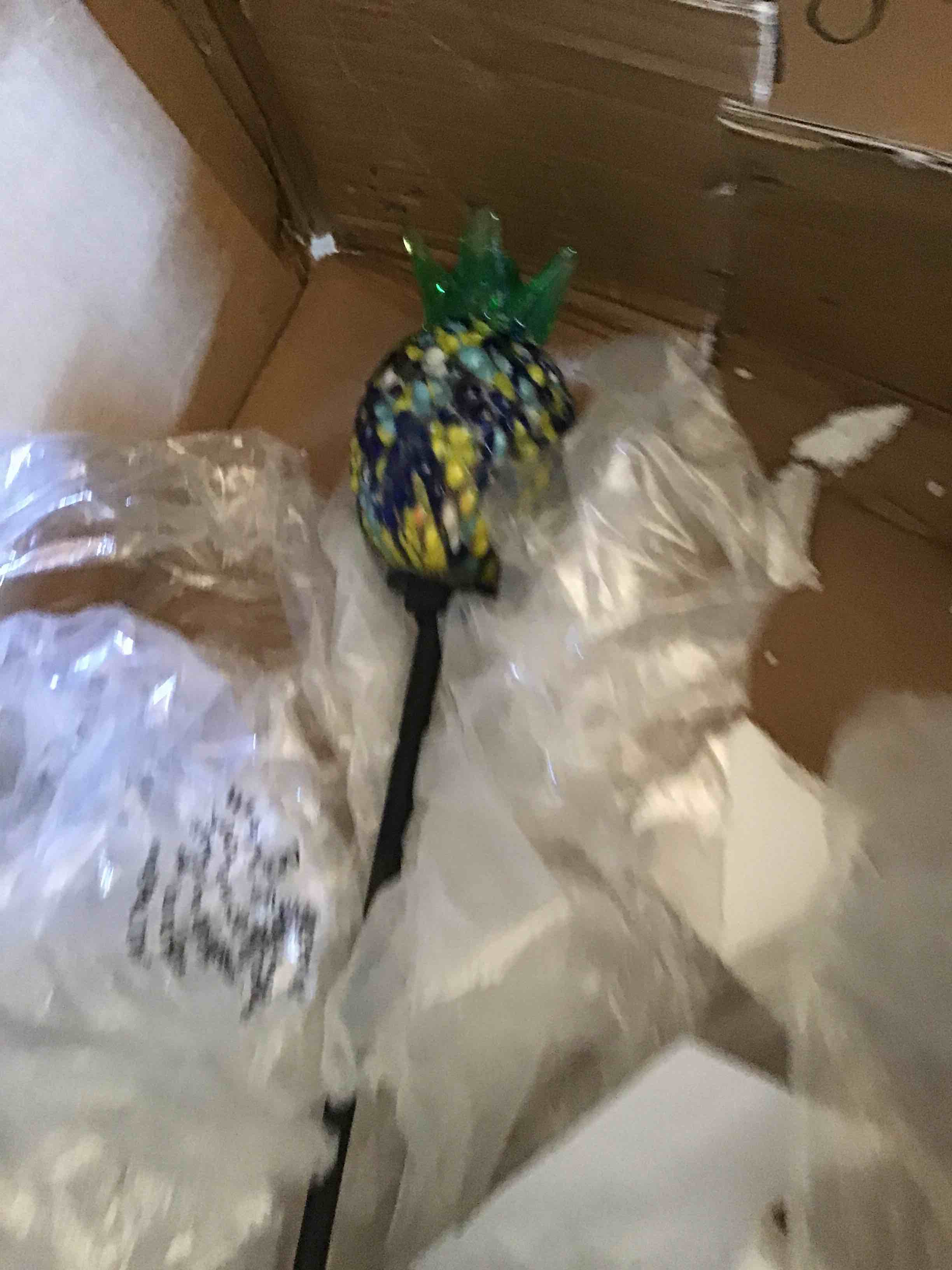 Blue Pineapple Solar Light Outdoor Garden Decor,Metal Stake for Yard, Patio Or Garden