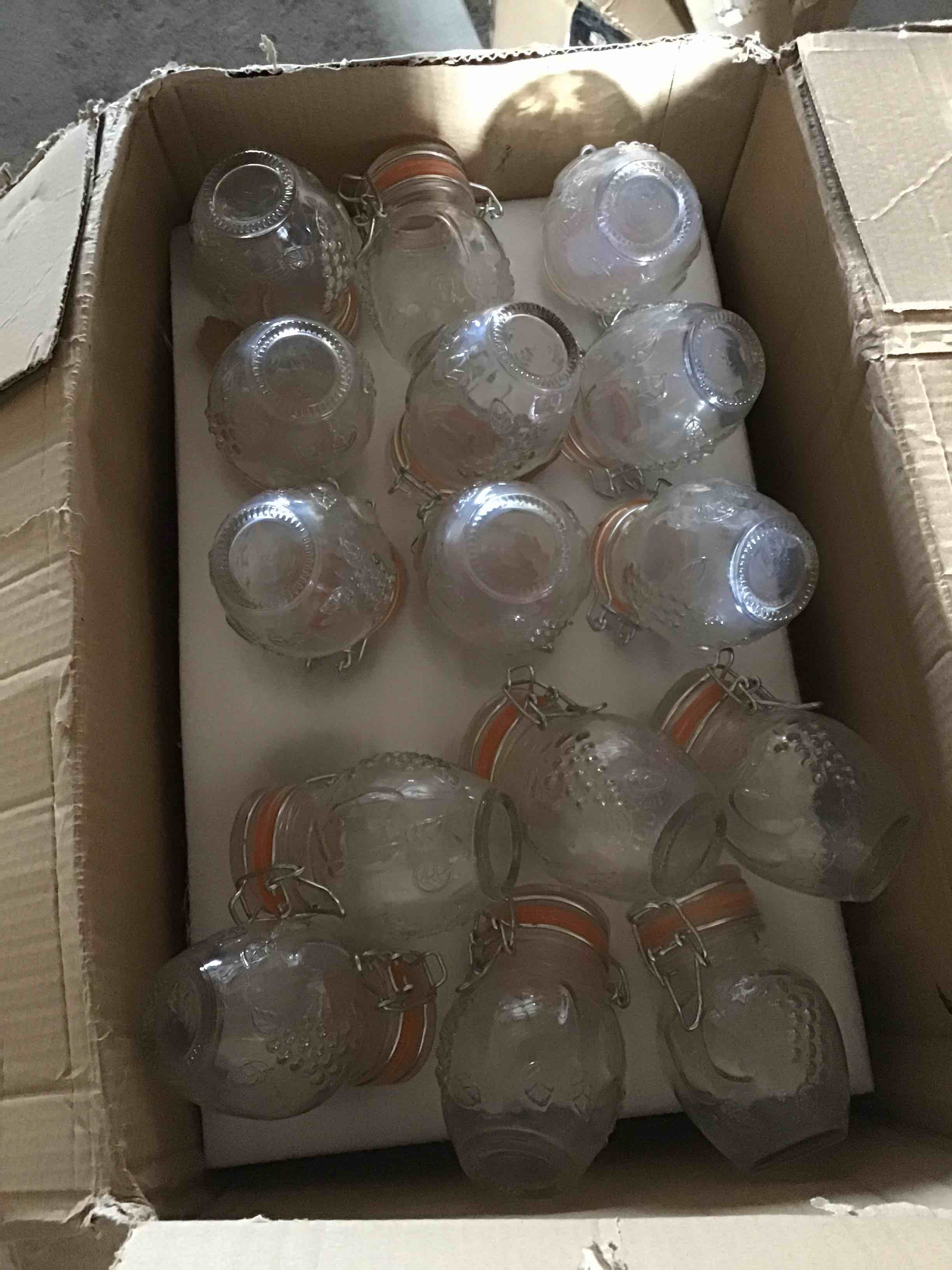 4 Oz Spice Jars, Lockable Lid, Designs