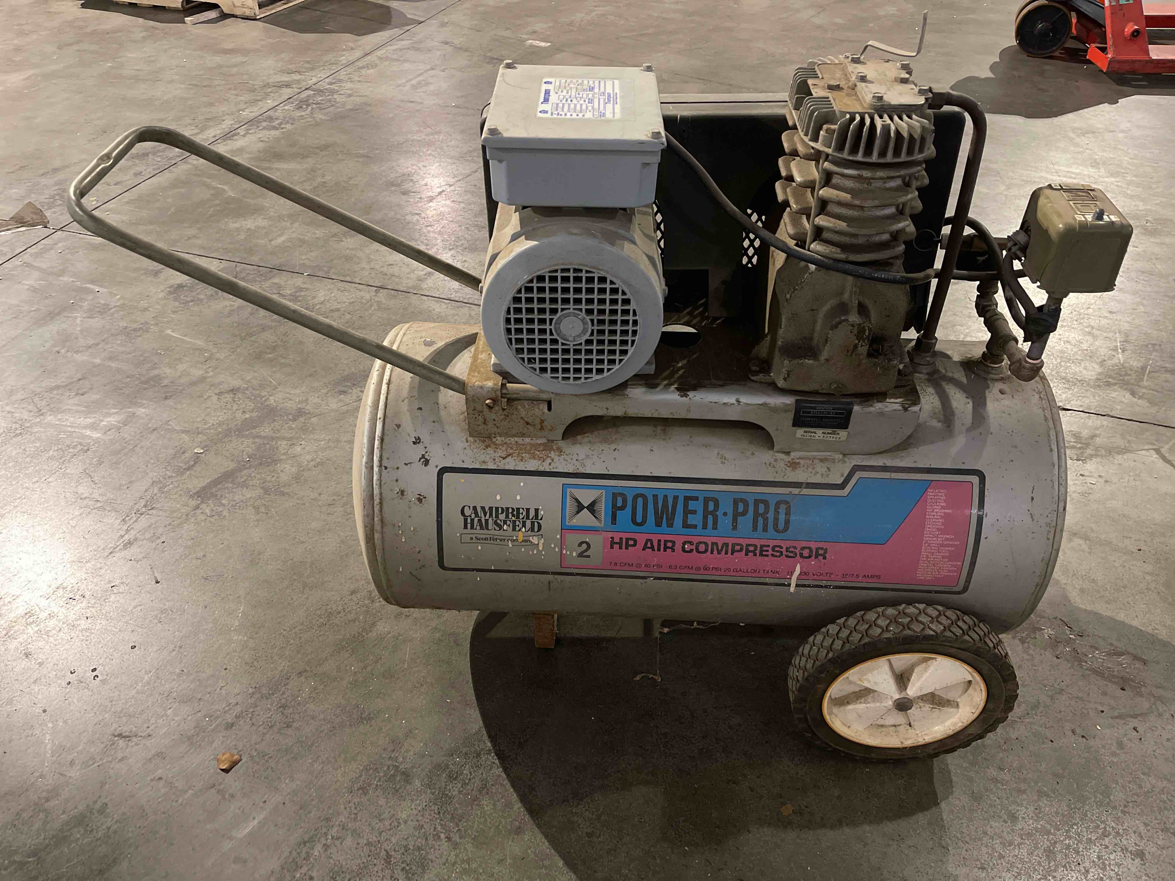 CAMPBELL HAUSFELD 20 GALLON HORIZONTAL AIR COMPRESSOR WITH WHEELS