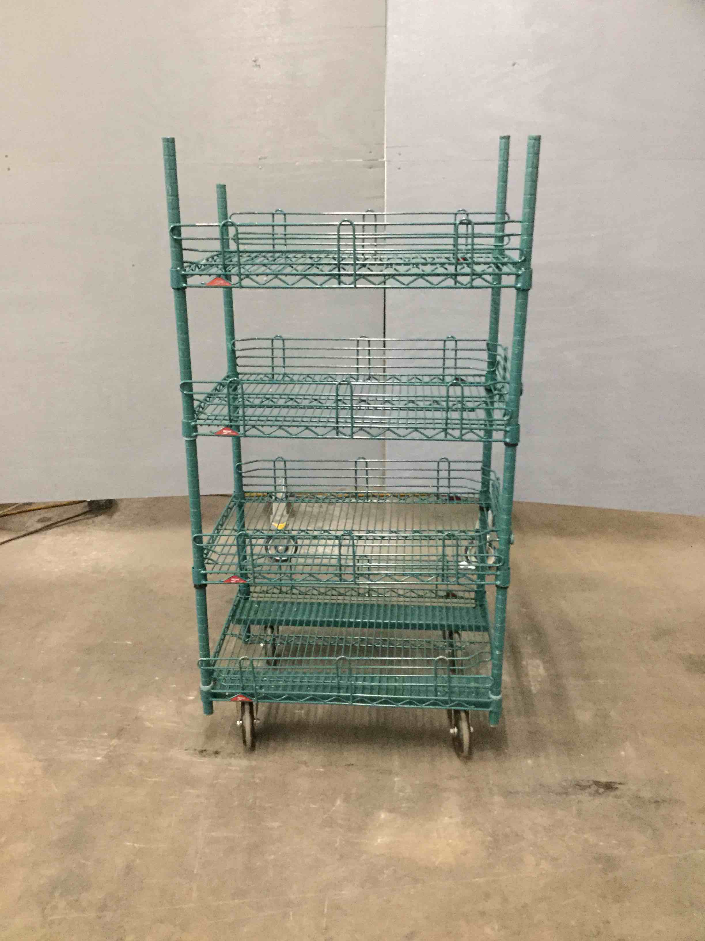 METRO GREEN EPOXY WIRE STORAGE RACK ON CASTERS 