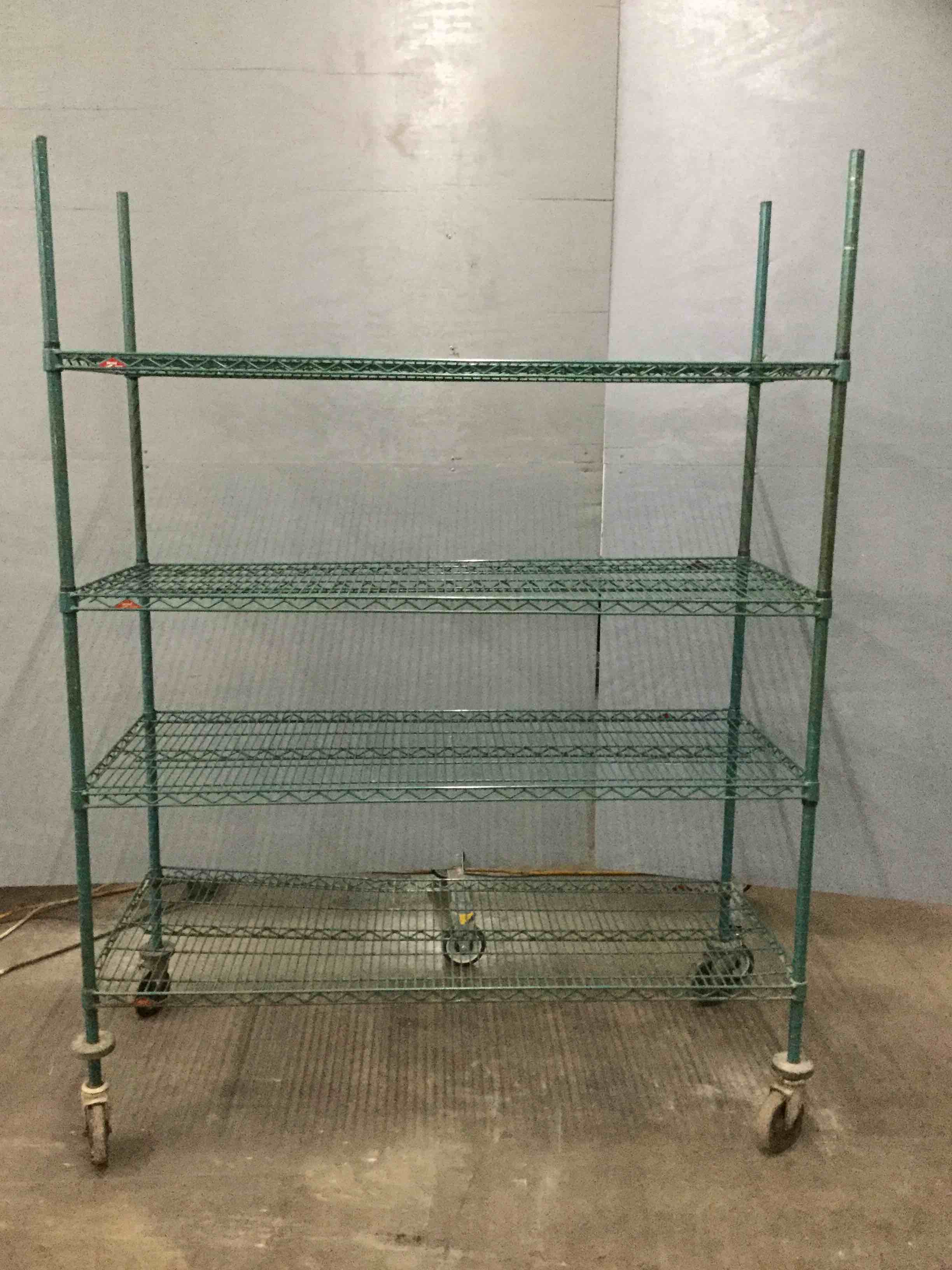 METRO GREEN EPOXY WIRE STORAGE RACK ON CASTERS 