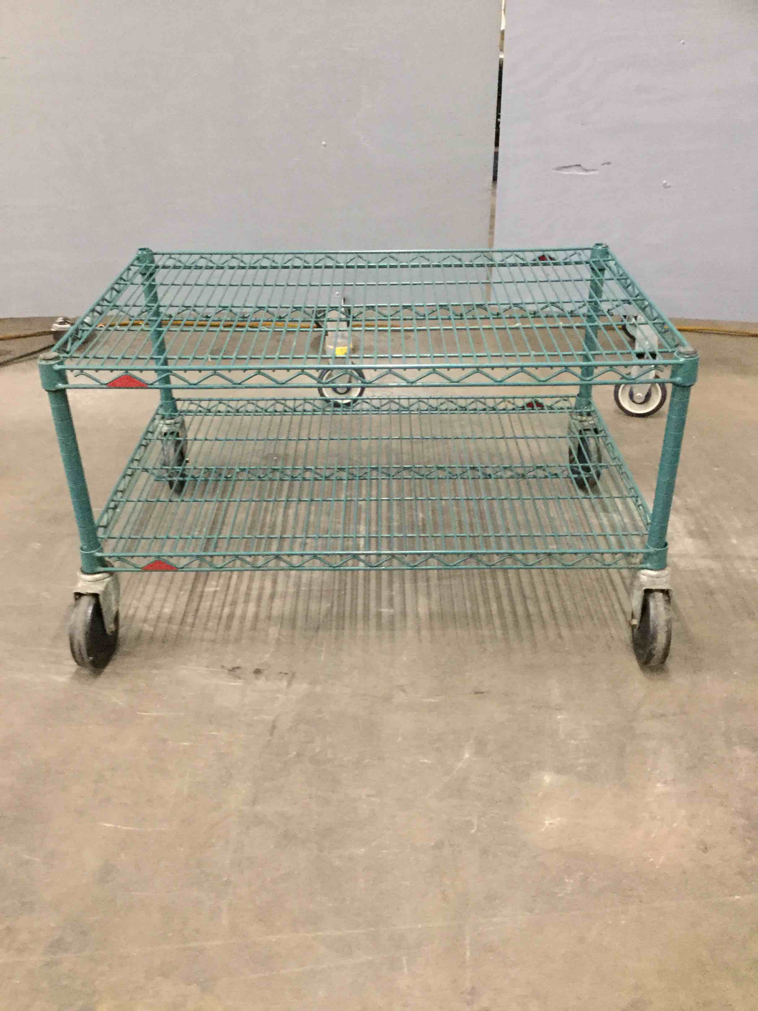 METRO GREEN EPOXY WIRE STORAGE RACK ON CASTERS 