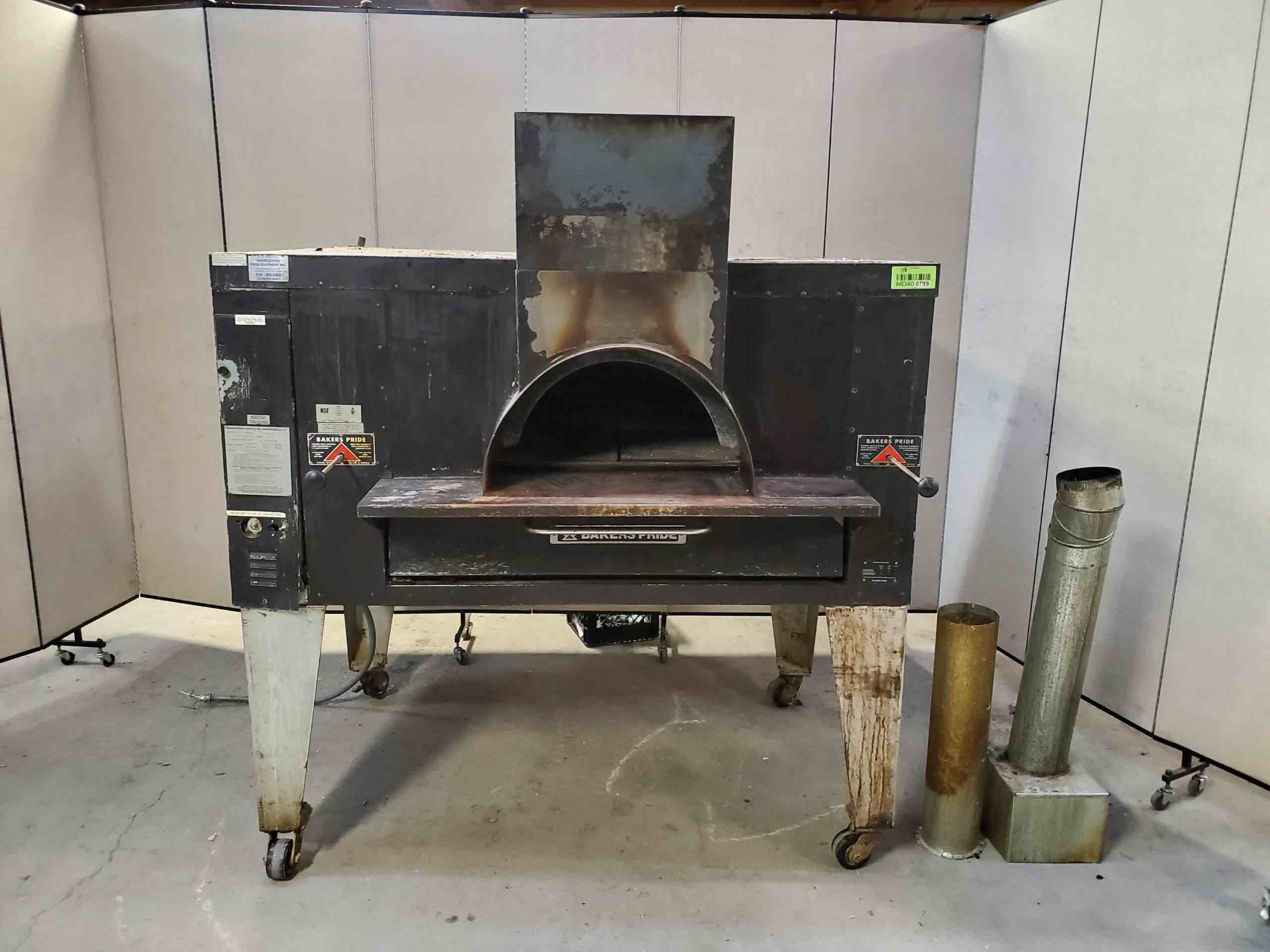 BAKERS PRIDE NATURAL GAS FORNO CLASSICO PIZZA DECK OVEN ON CASTERS 