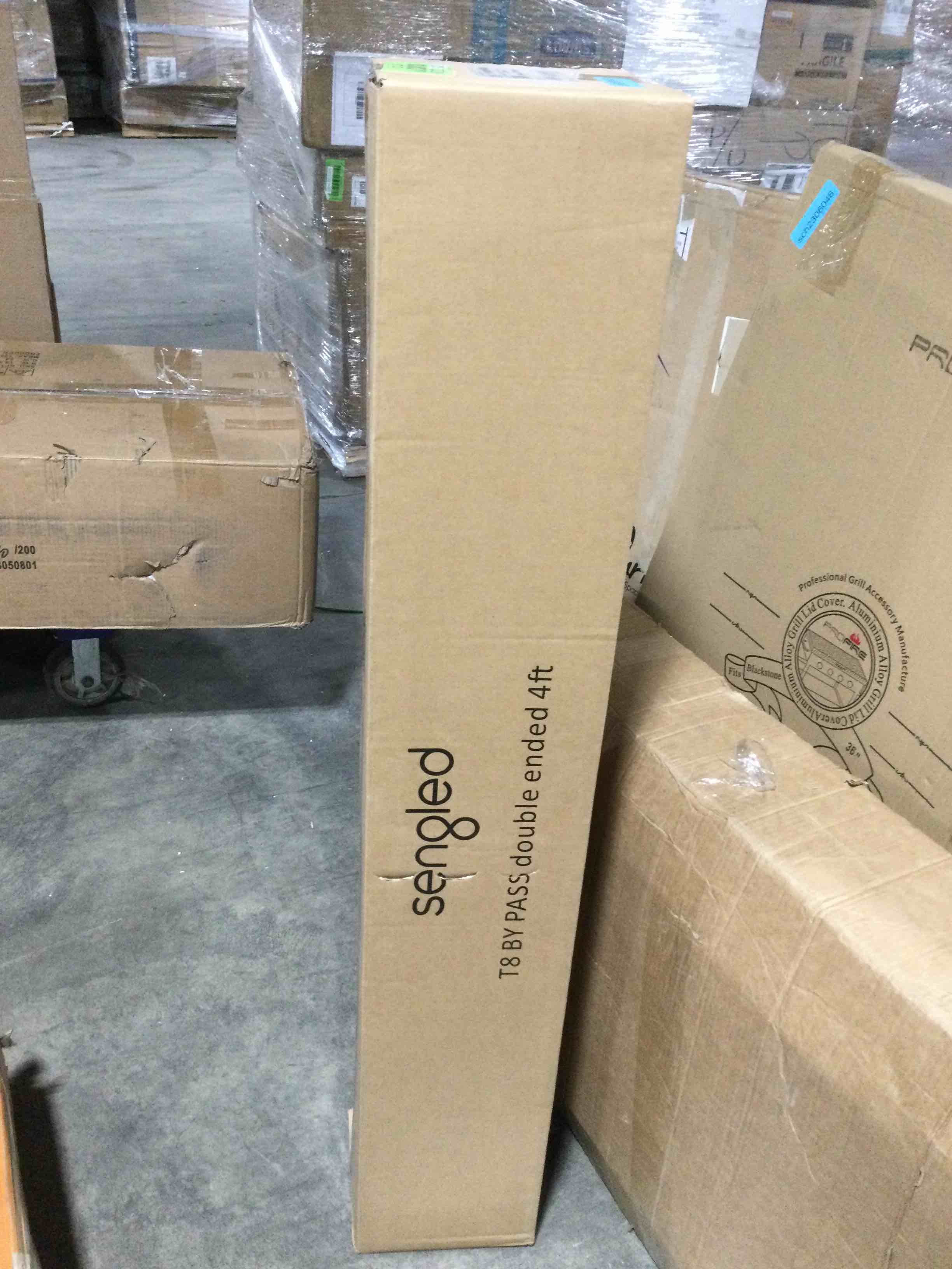 https://s3.amazonaws.com/lotting-images-prod/bidfta/MD529242_1702394469307.jpeg