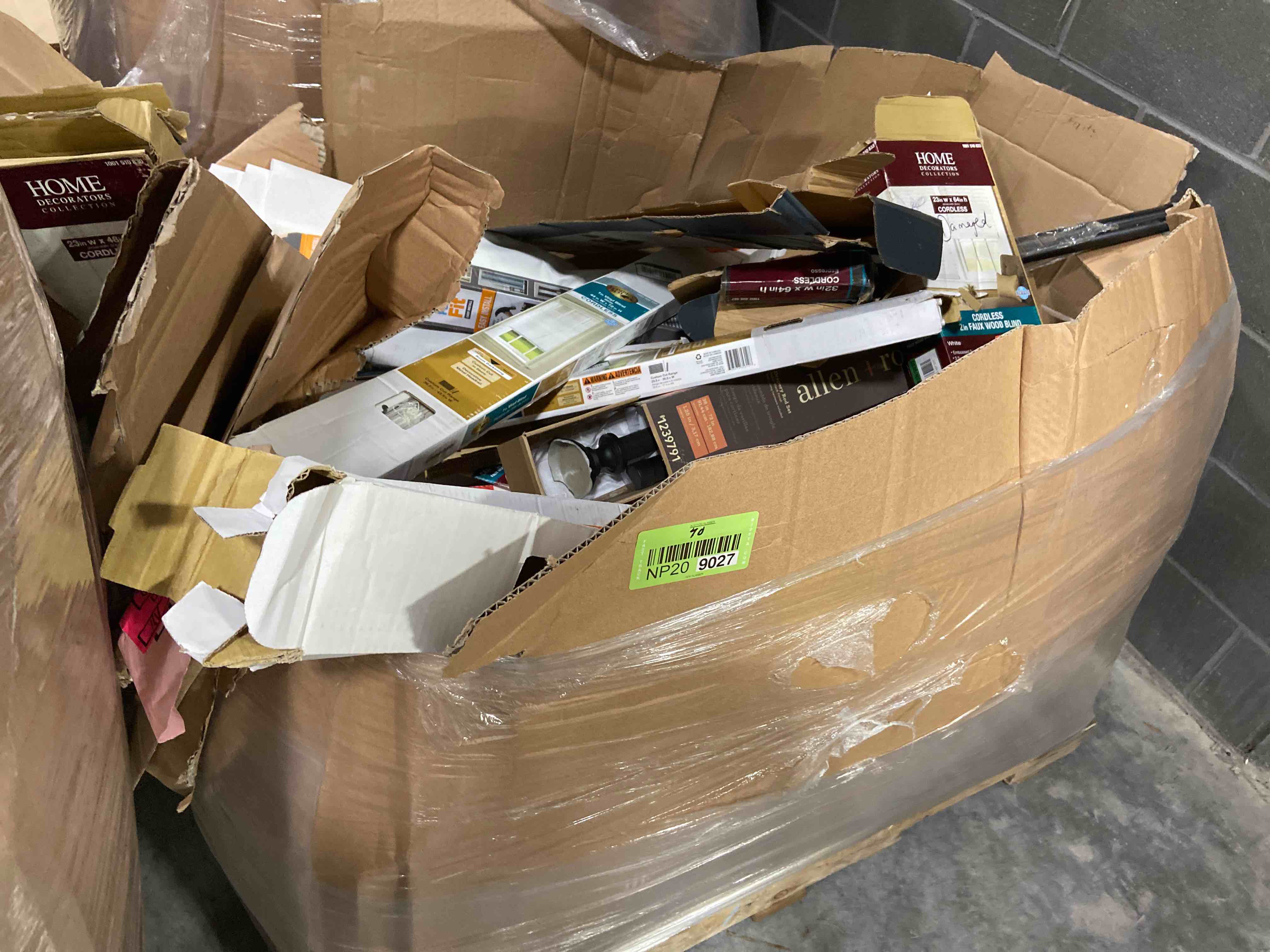 Pallet lot of assorted blinds and roller shades 