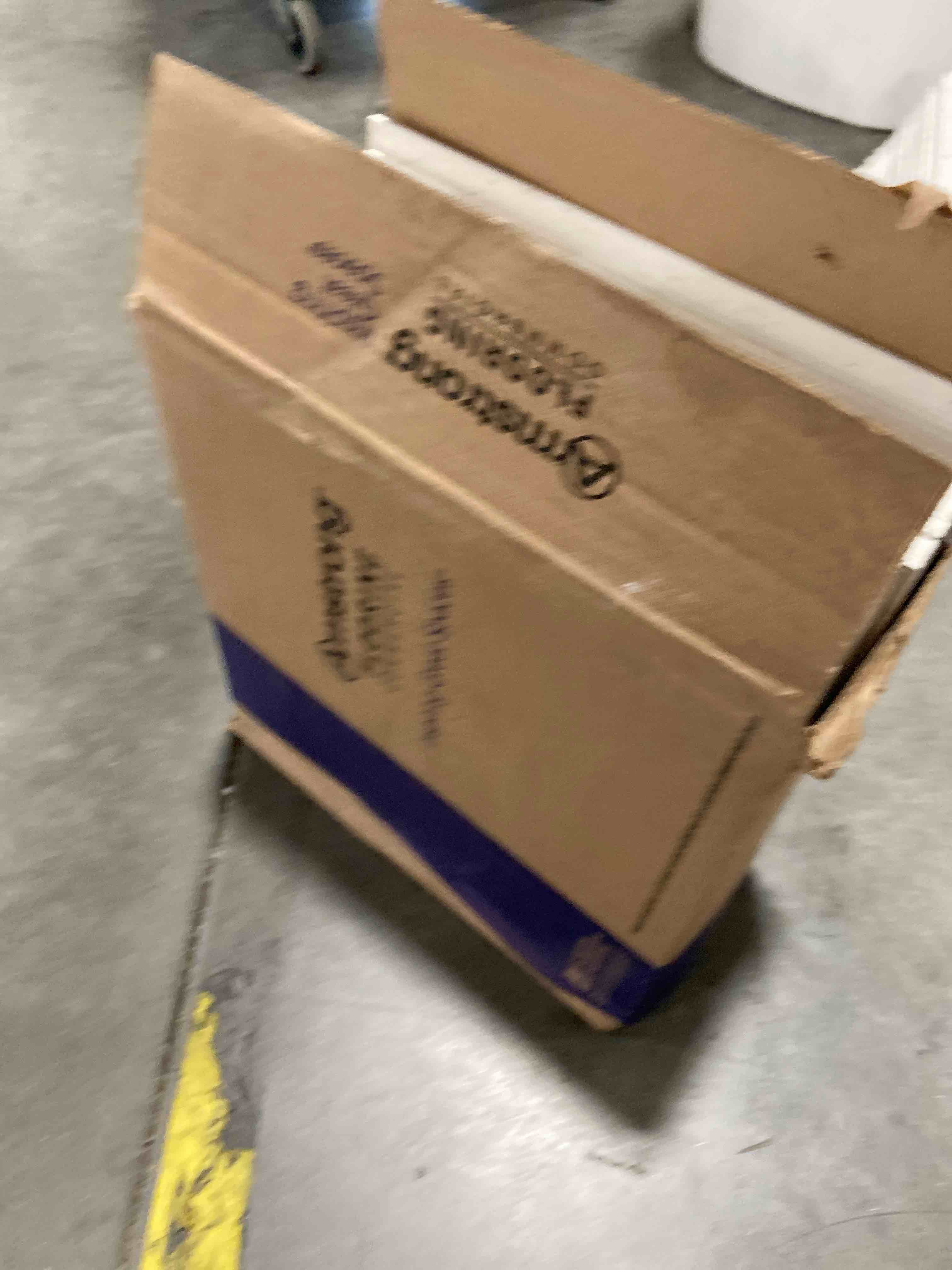 https://s3.amazonaws.com/lotting-images-prod/bidfta/NP209096_1606163143459.jpeg